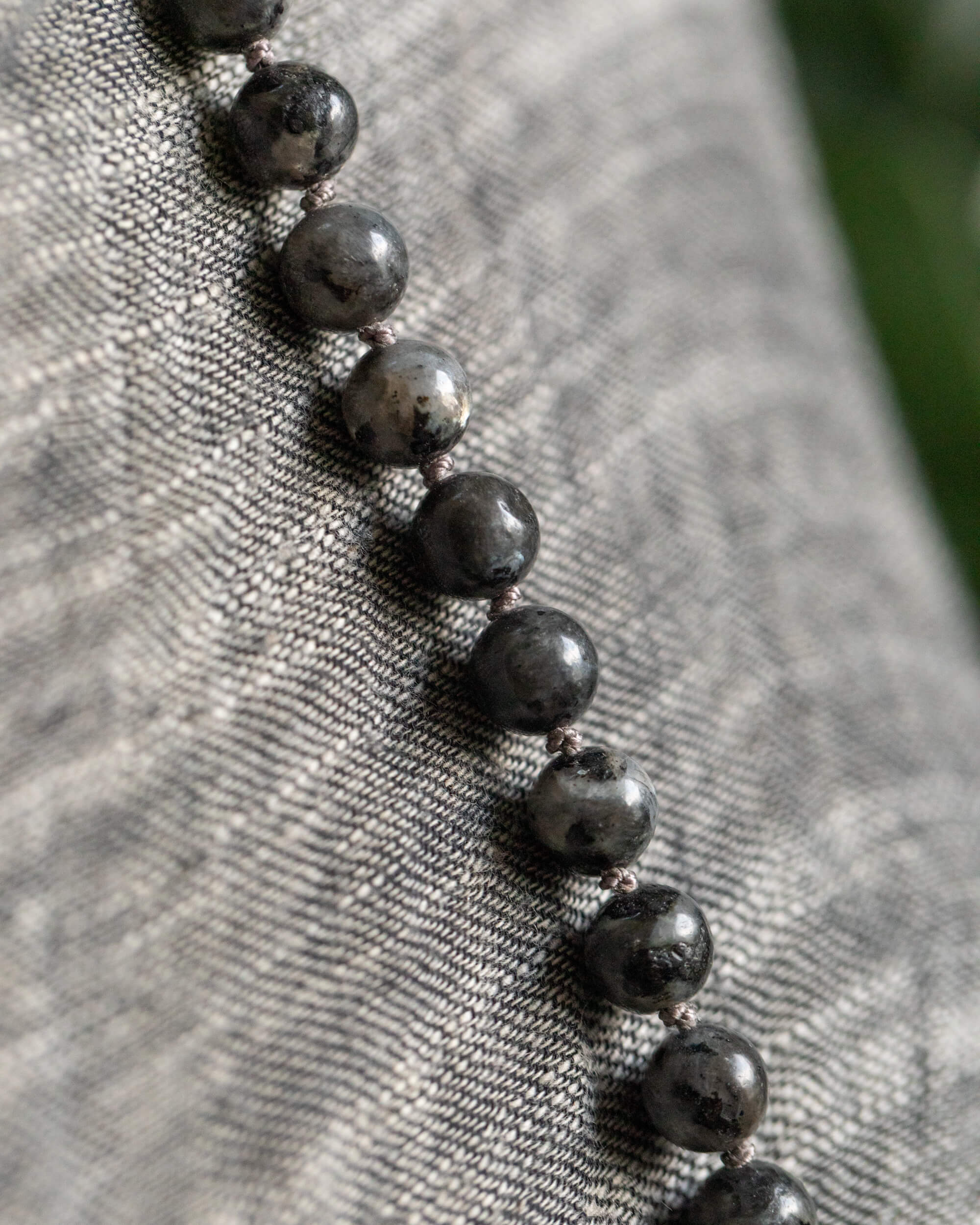 Japa Mala de Larvikita y Ágata (8 mm)