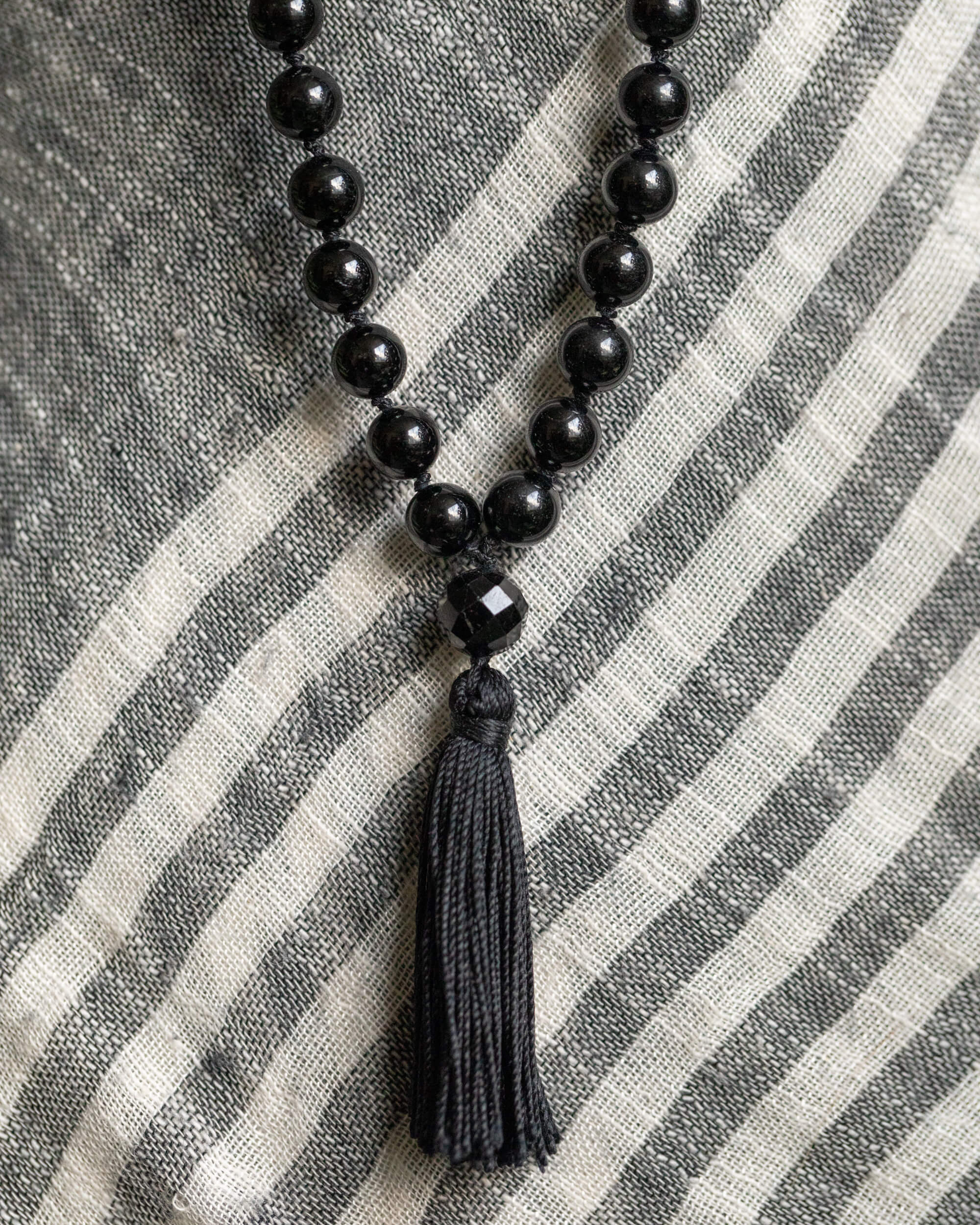 Japa Mala de Turmalina Negra (8 mm)