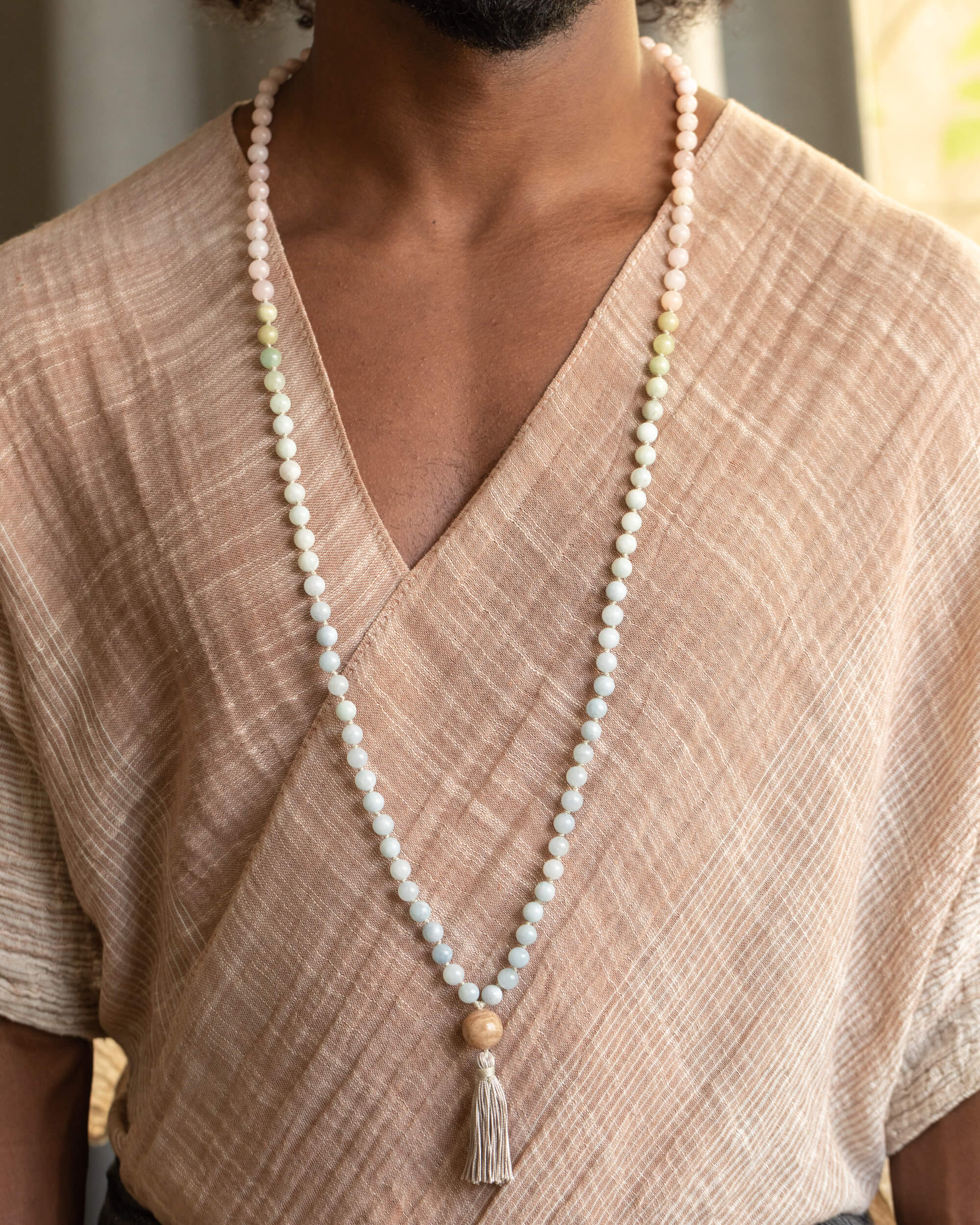 Japa Mala de Berilos y Piedra Sol (8 mm)