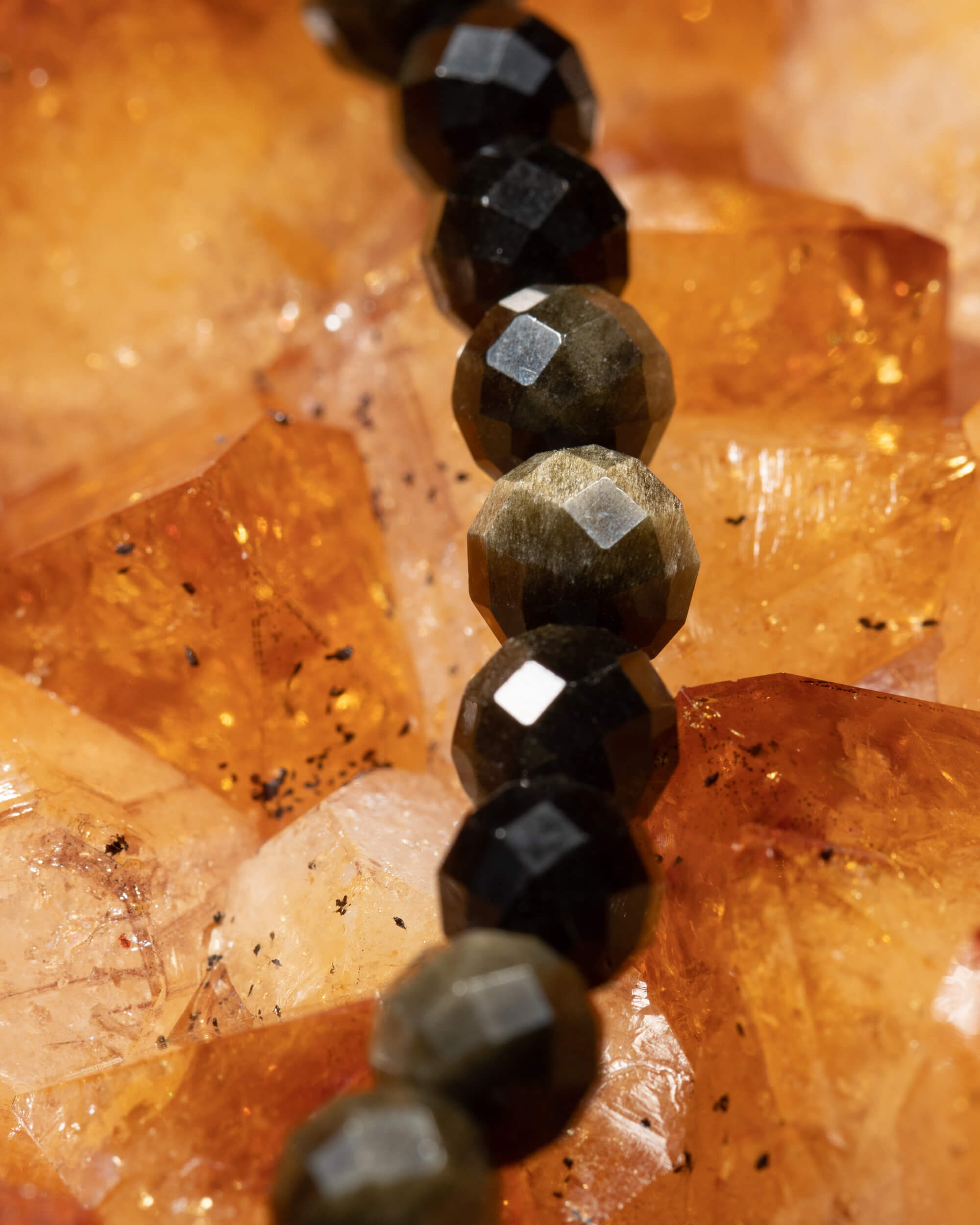 Codificador Collar Obsidiana Dorada y Turmalina Negra 35 cm - Poder Interior (Agesta)