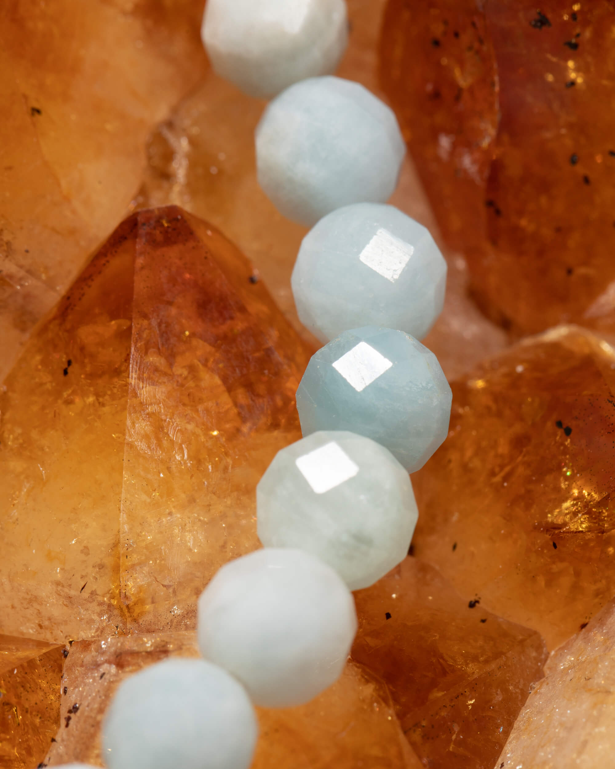 Codificador Collar Berilos y Turmalina Negra 35 cm - Amor Enraizado (Agesta)