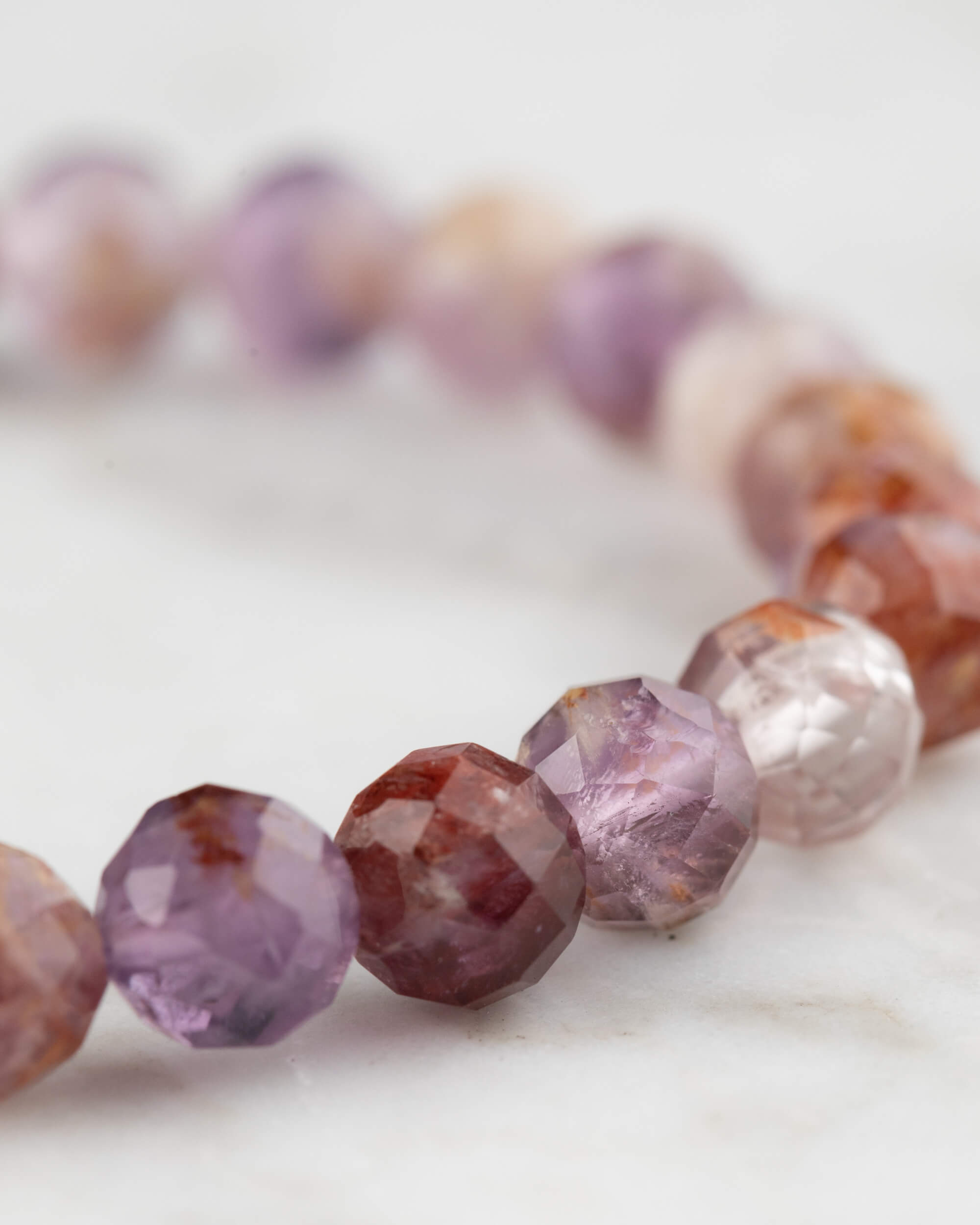 Pulsera de Amatista Fantasma Facetada 7 mm - Visión Clara