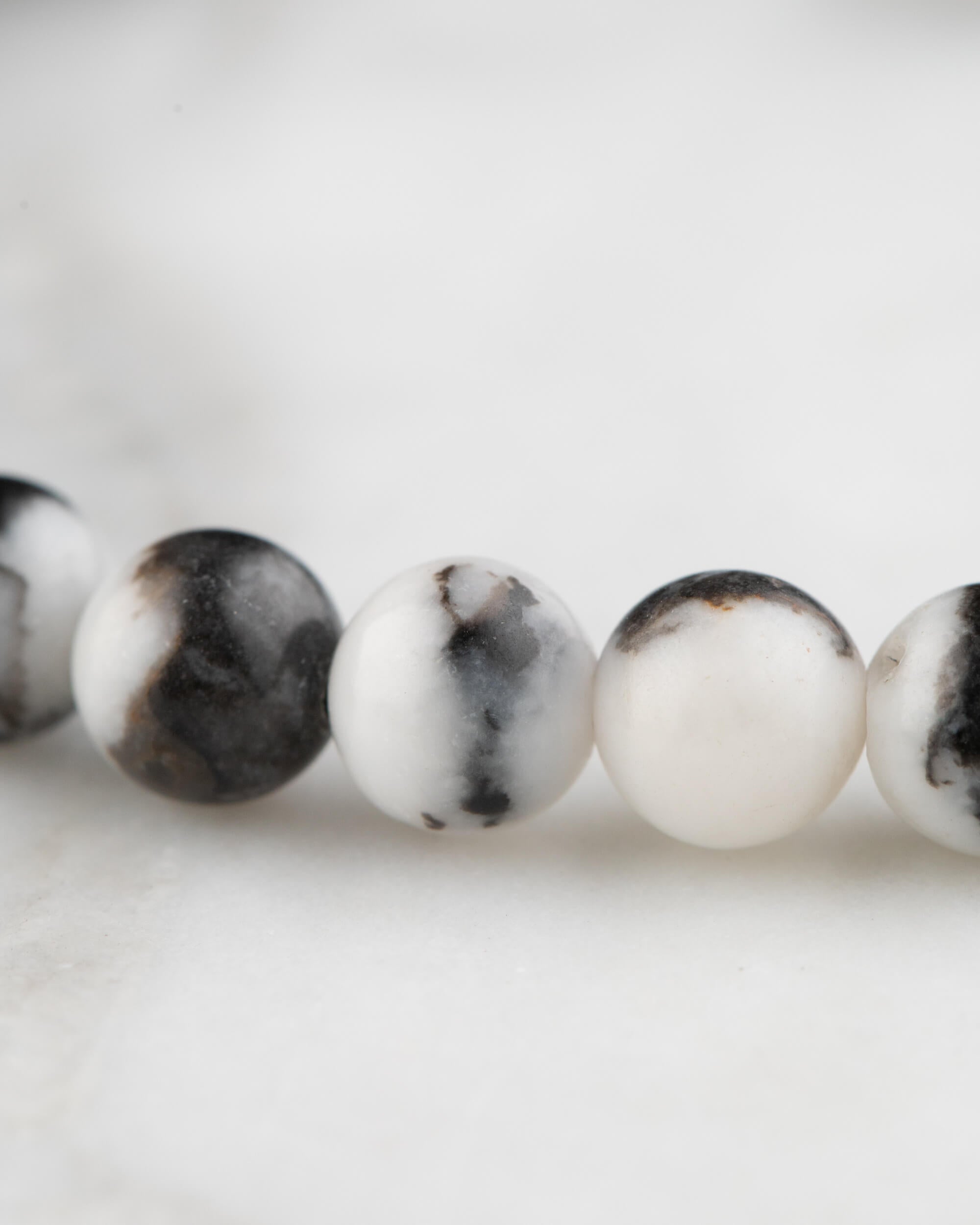 Pulsera de Jaspe Cebra 6 mm - Equilibrio y Ritmo