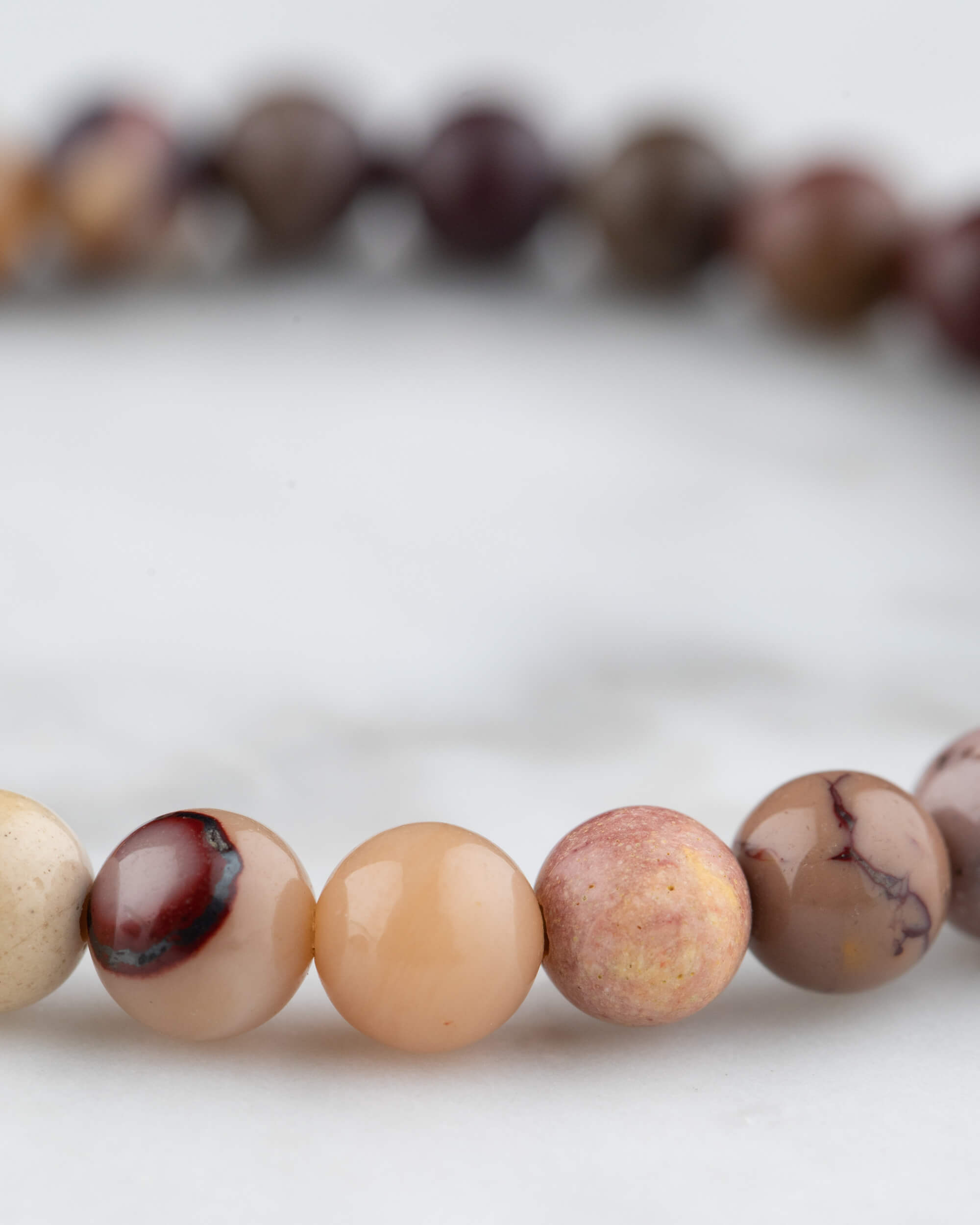 Pulsera de Jaspe Mokaita 6 mm - Ritmo Propio y Firmeza (Degradado)