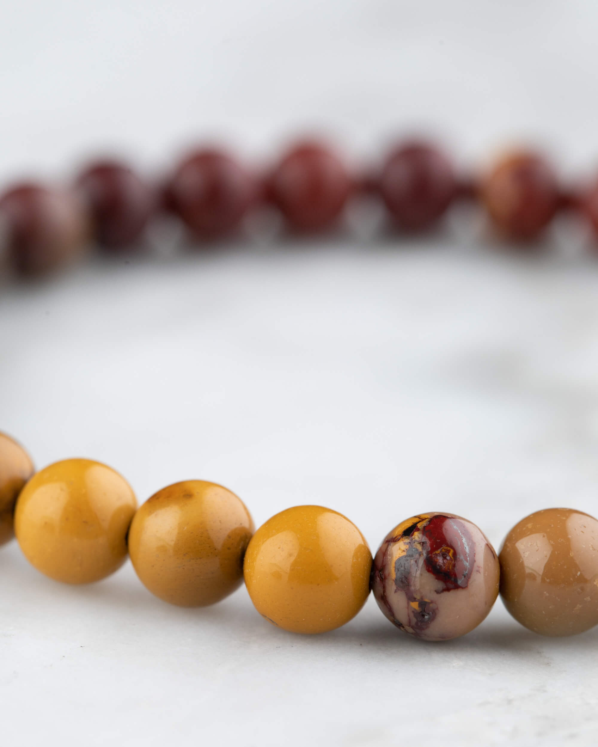 Pulsera de Jaspe Mokaita 6 mm - Ritmo Propio y Firmeza (Degradado)