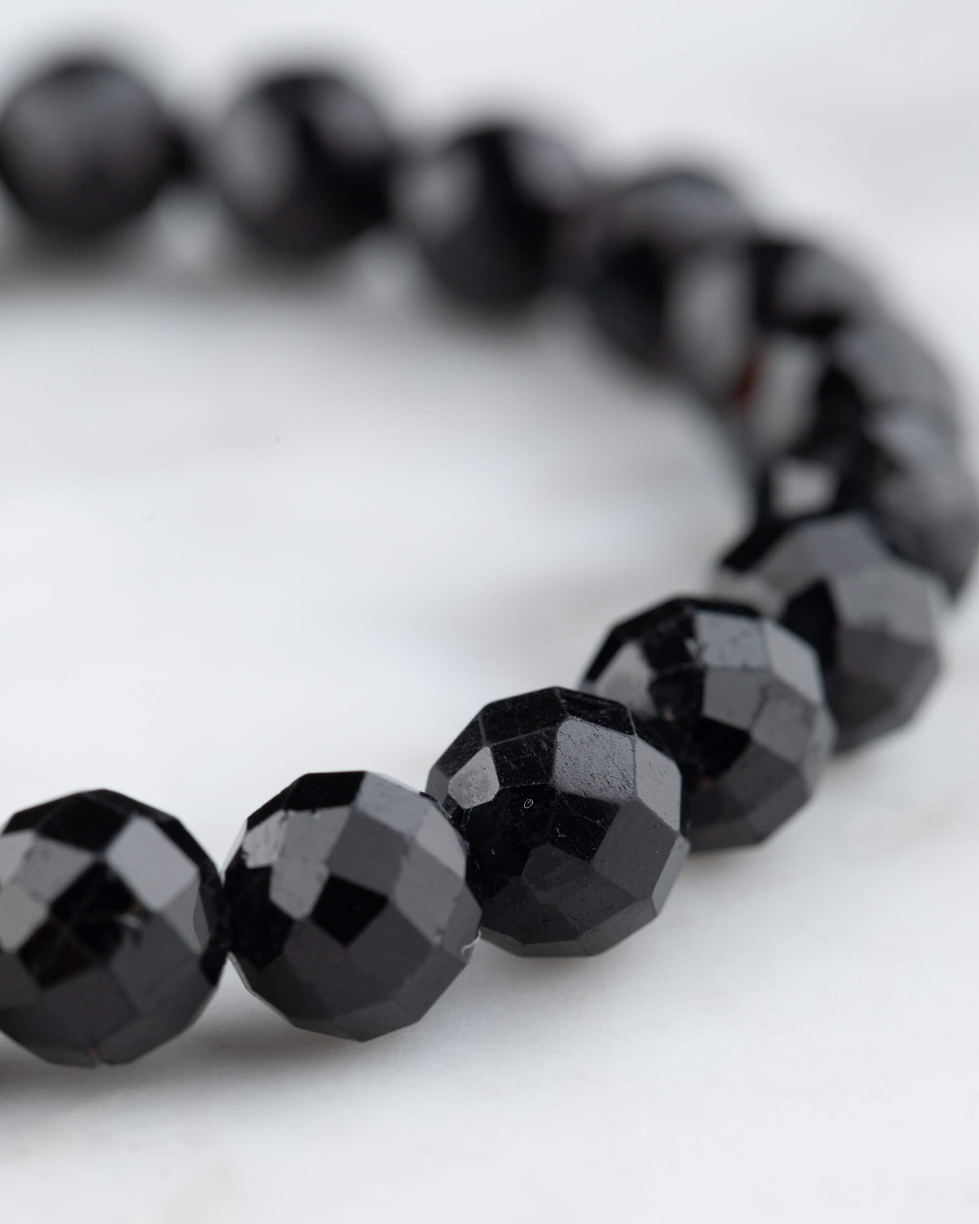 Pulsera de Turmalina Negra Facetada 8 mm - Protección Sólida y Activa