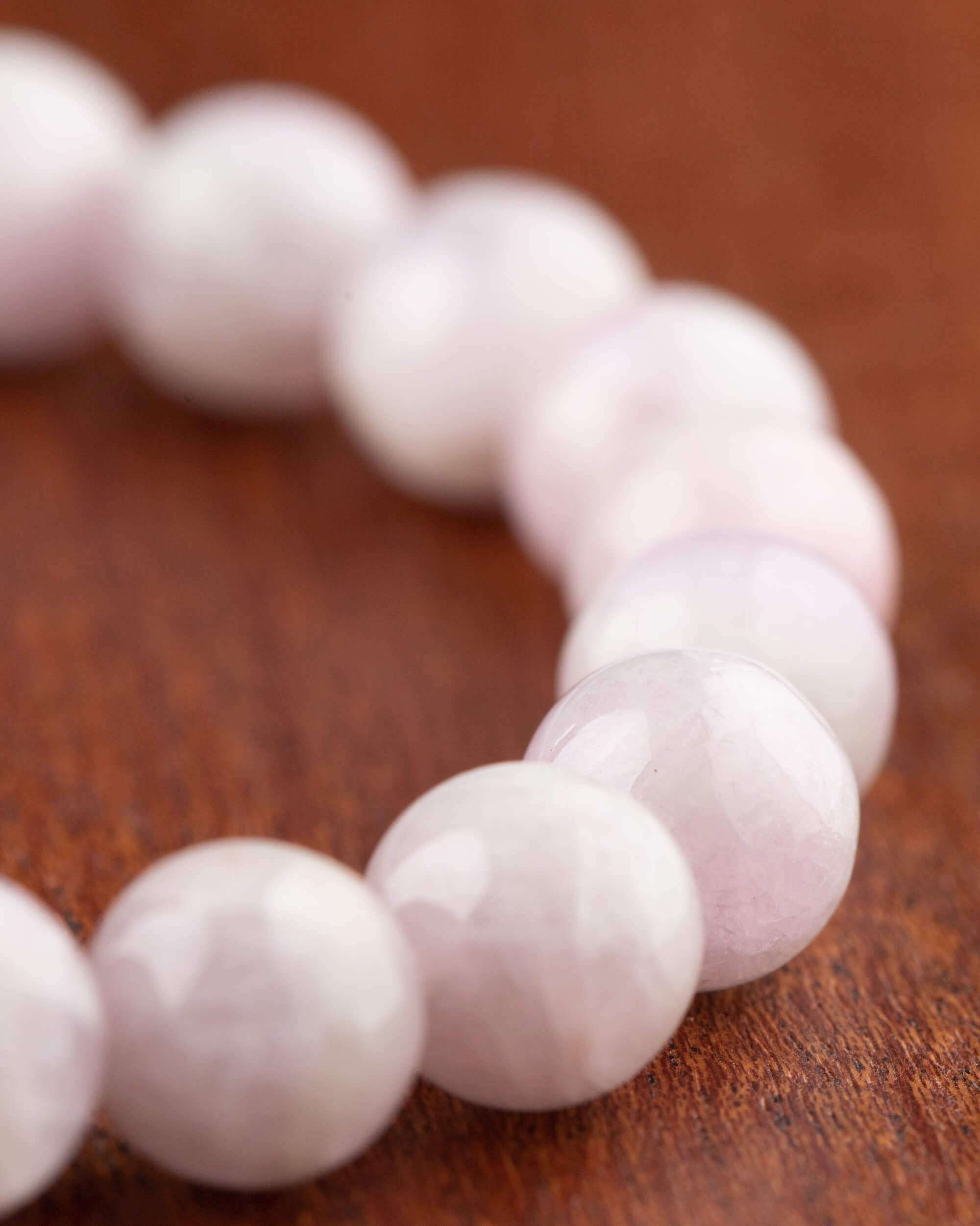 Pulsera de Kunzita 8 mm - Apertura Emocional y Ternura Sólida