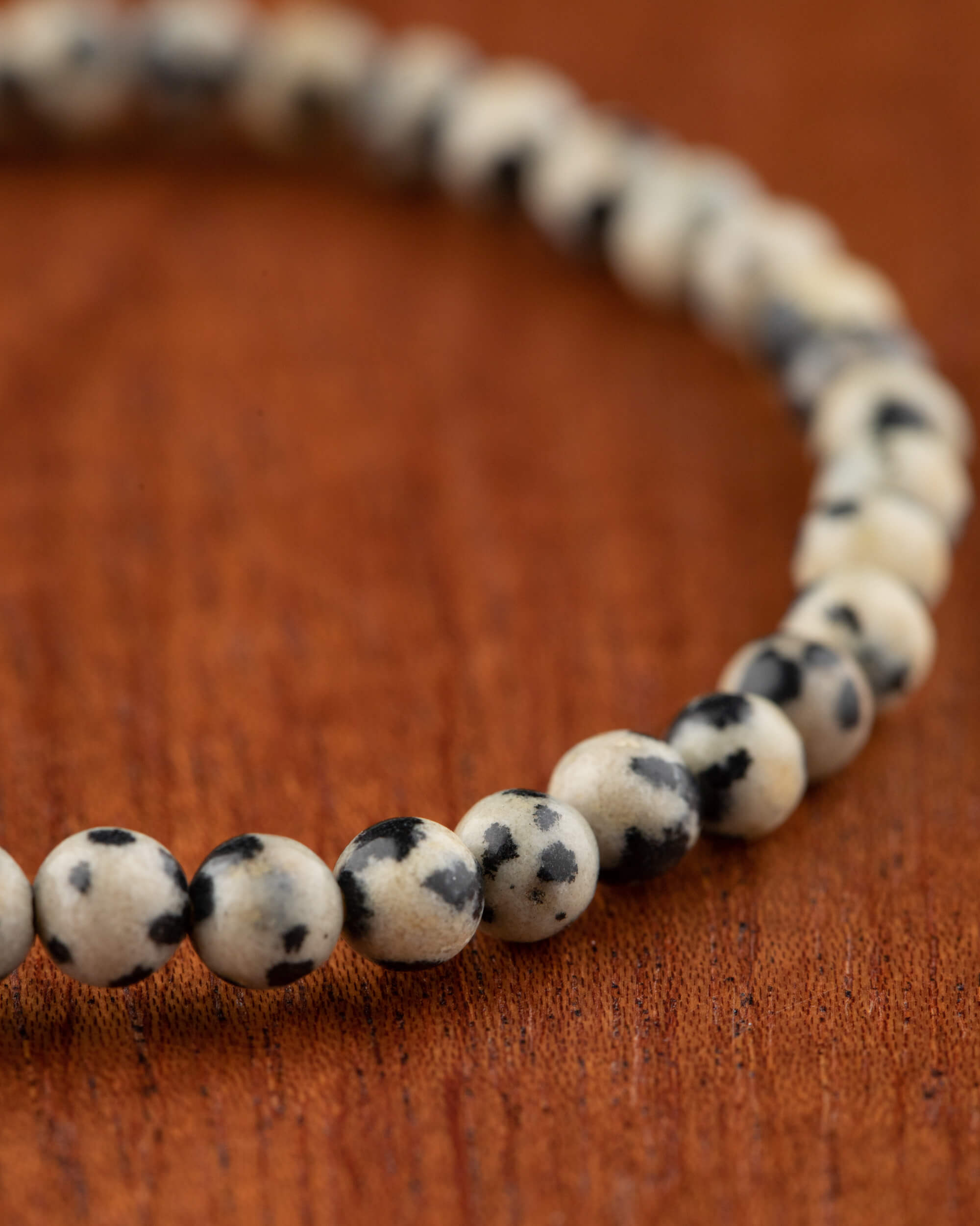 Pulsera de Jaspe Dálmata 4 mm - Juego y Alegría