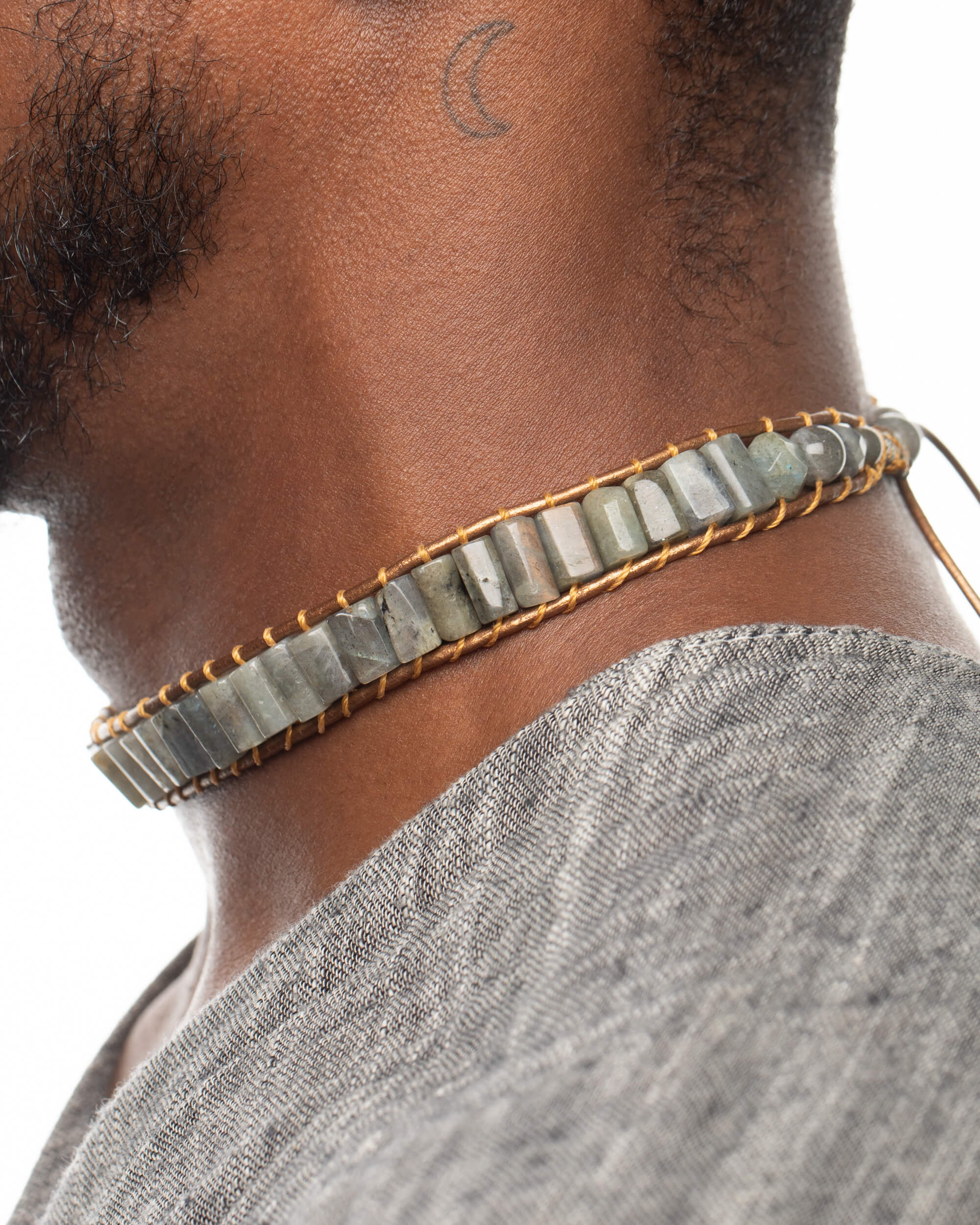 Collar Nebulae Ajustable - Velo Estelar e Intuición (Labradorita)