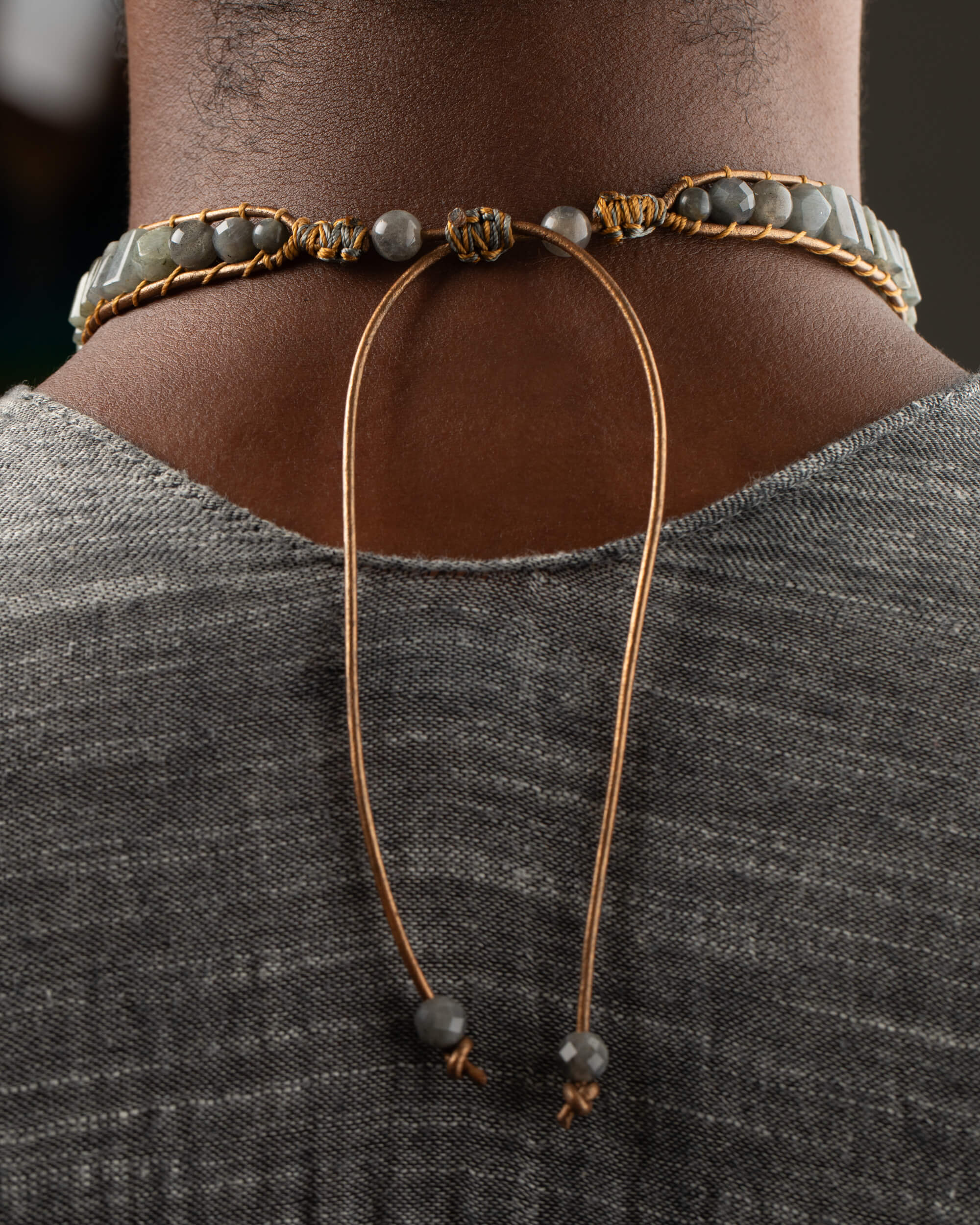 Collar Nebulae Ajustable - Velo Estelar e Intuición (Labradorita)