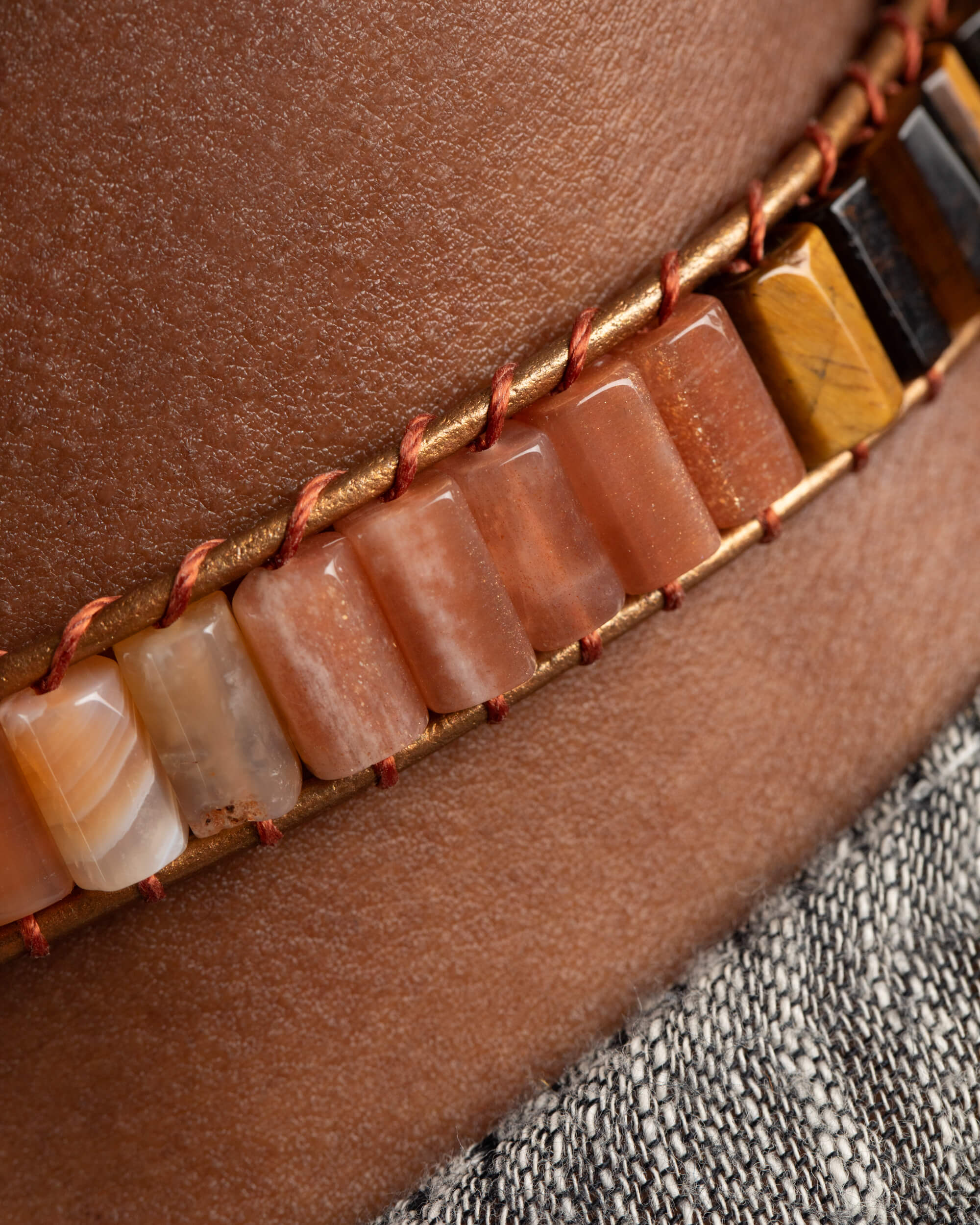 Collar Helios Ajustable - Fuego Gozoso y Vitalidad (Cornalina y Piedra Sol)