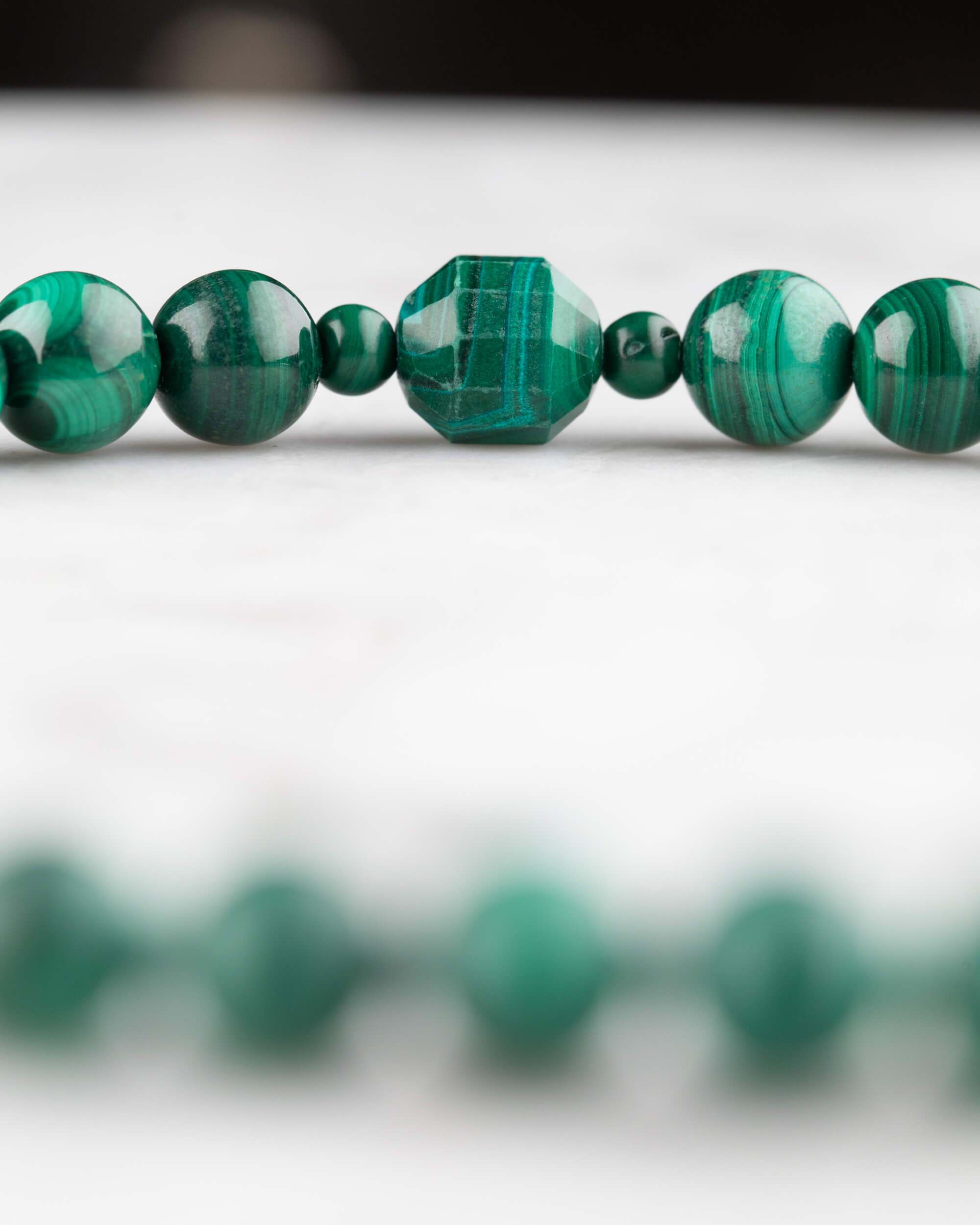 Codificador de Mano Malaquita 33 cm - Transformación y Poder (Agesta)