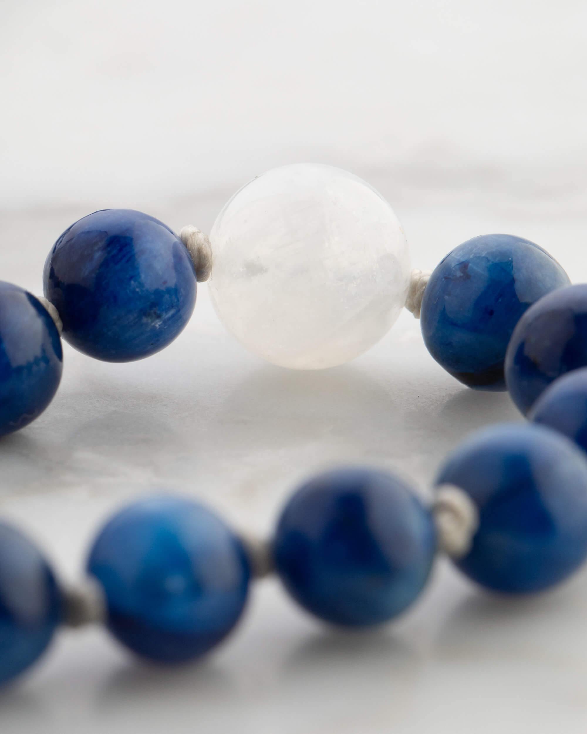 Codificador Doble Cianita y Piedra Luna 90 Cuentas - Comunicación Intuitiva (Agesta)