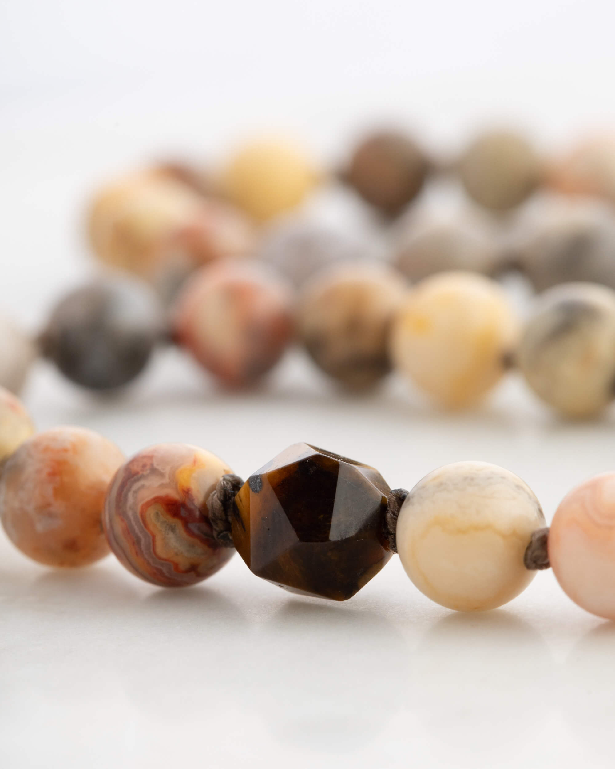 Codificador Doble Ágata Mexicana y Ojo de Tigre 90 Cuentas - Alegría y Protección (Agesta)