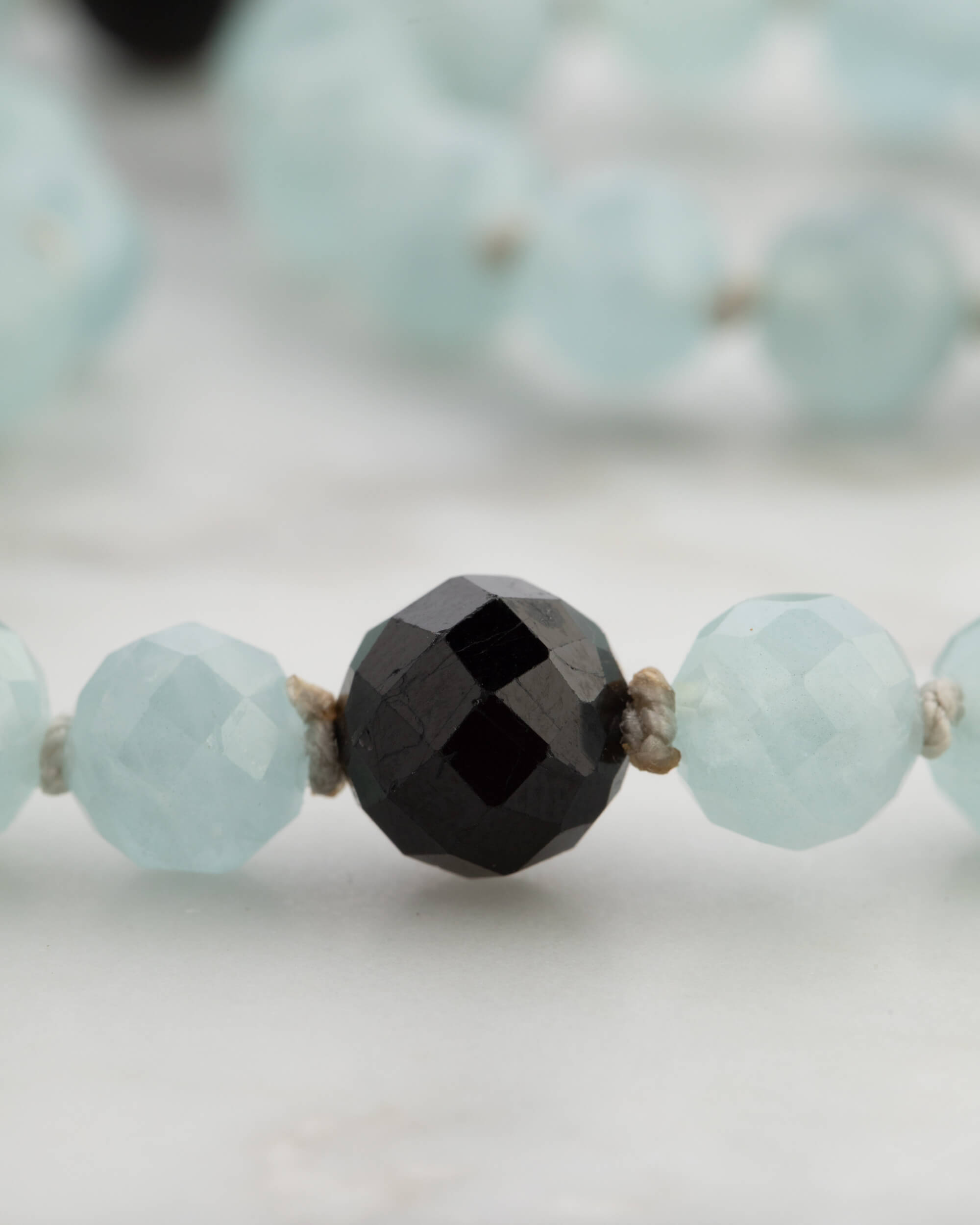 Codificador Doble de Aguamarina y Turmalina Negra (8 mm)
