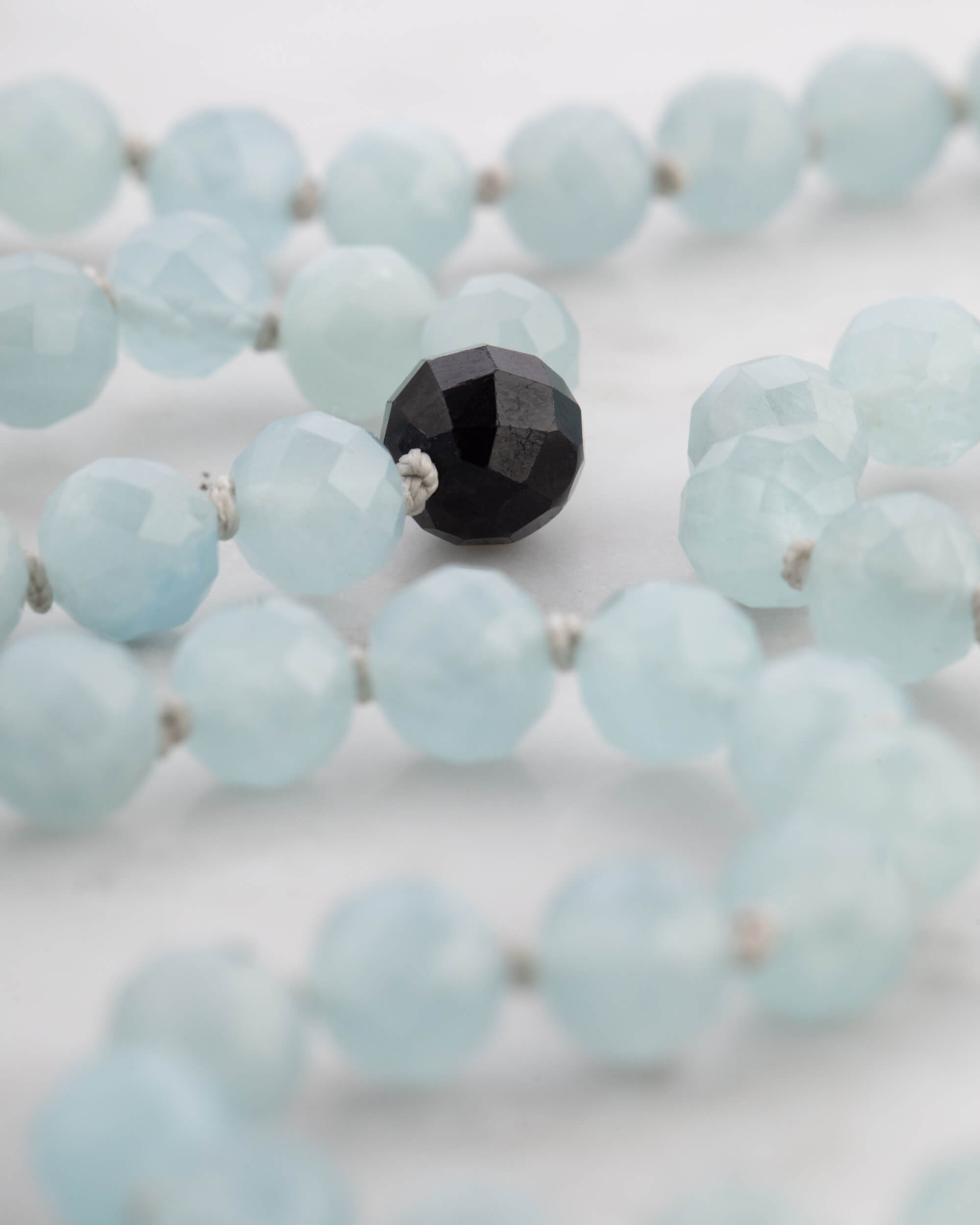 Codificador Doble de Aguamarina y Turmalina Negra (8 mm)