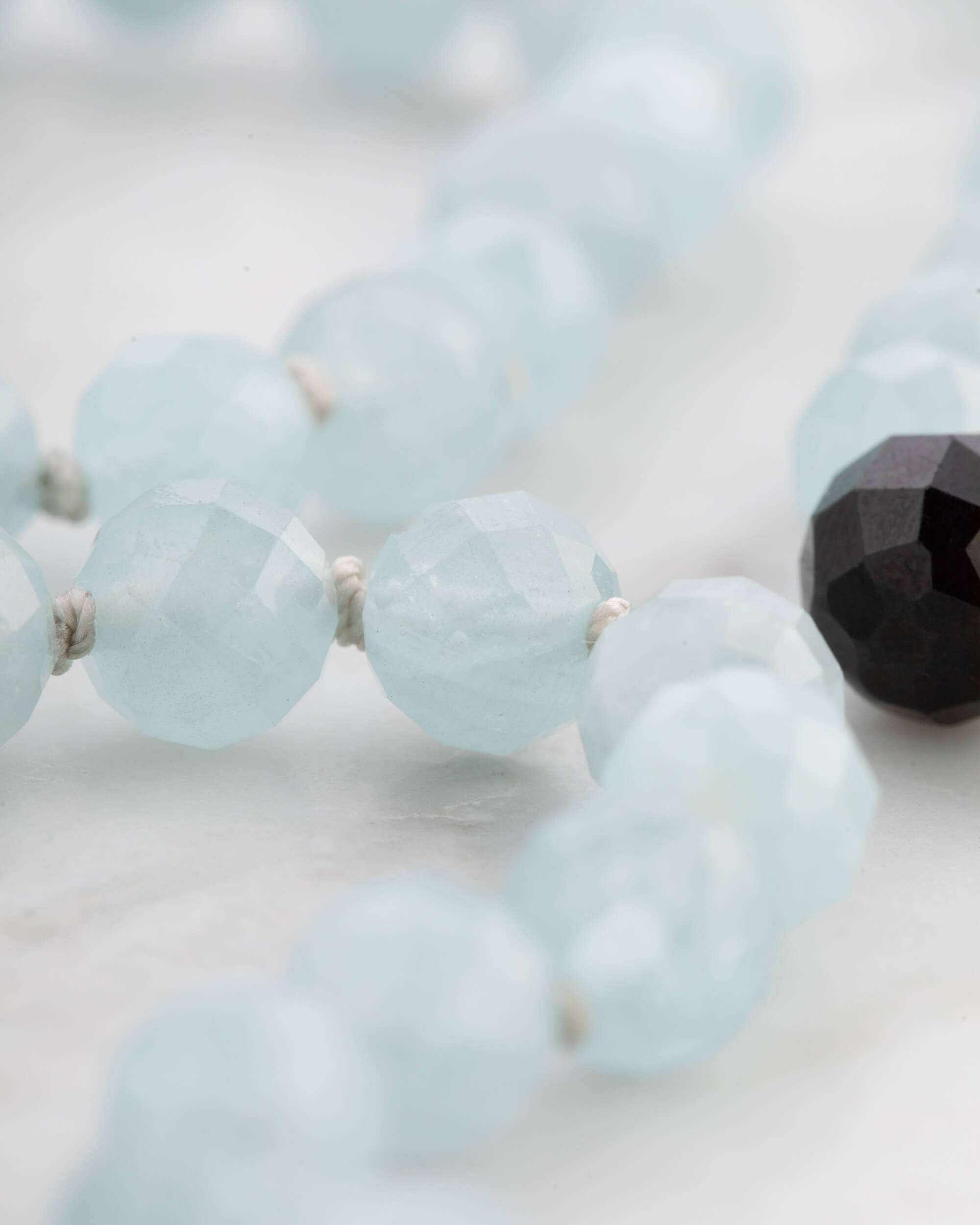 Codificador Doble de Aguamarina y Turmalina Negra (8 mm)