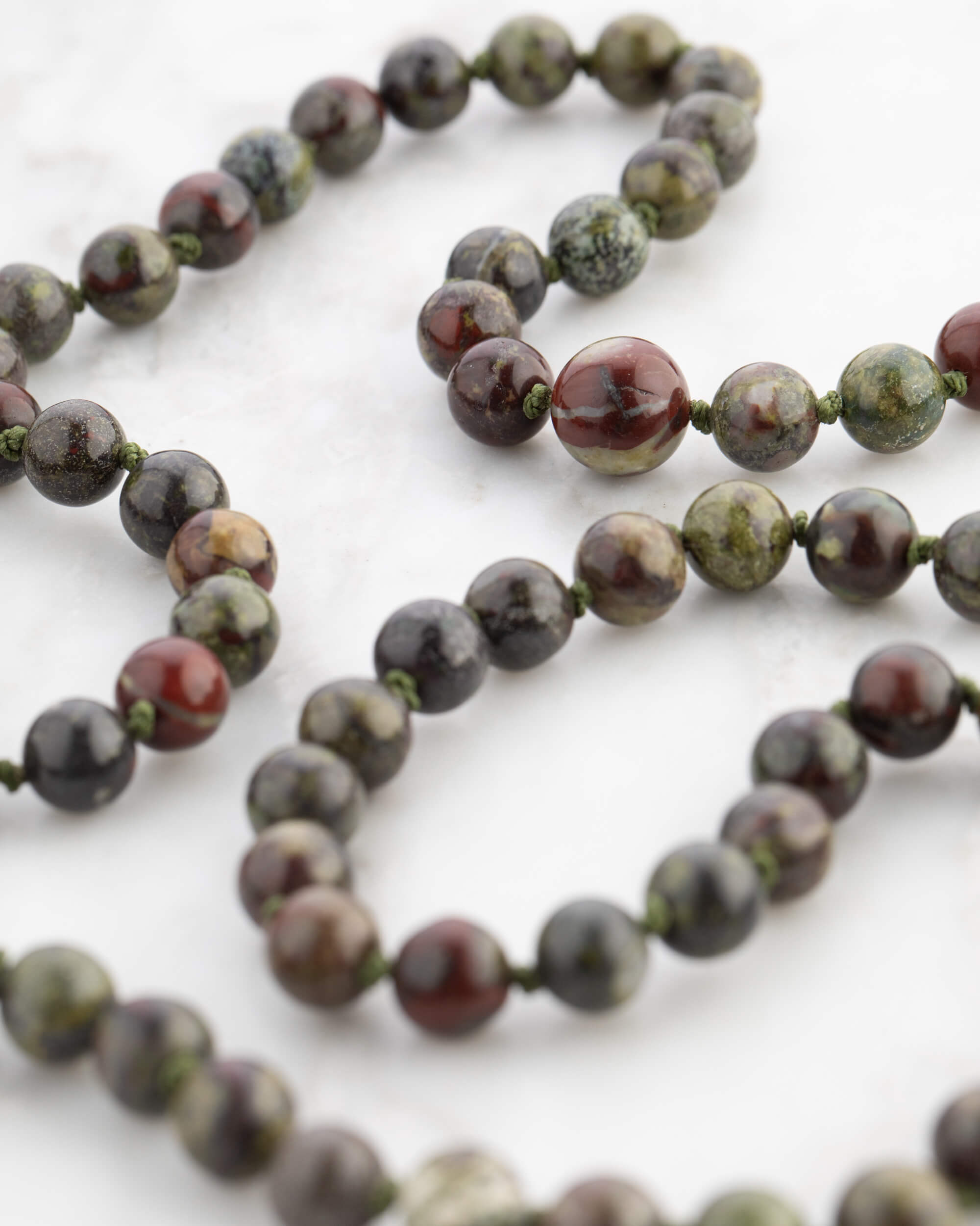 Codificador Doble Jaspe Sangre de Dragón 90 Cuentas - Poder Digno (Agesta)