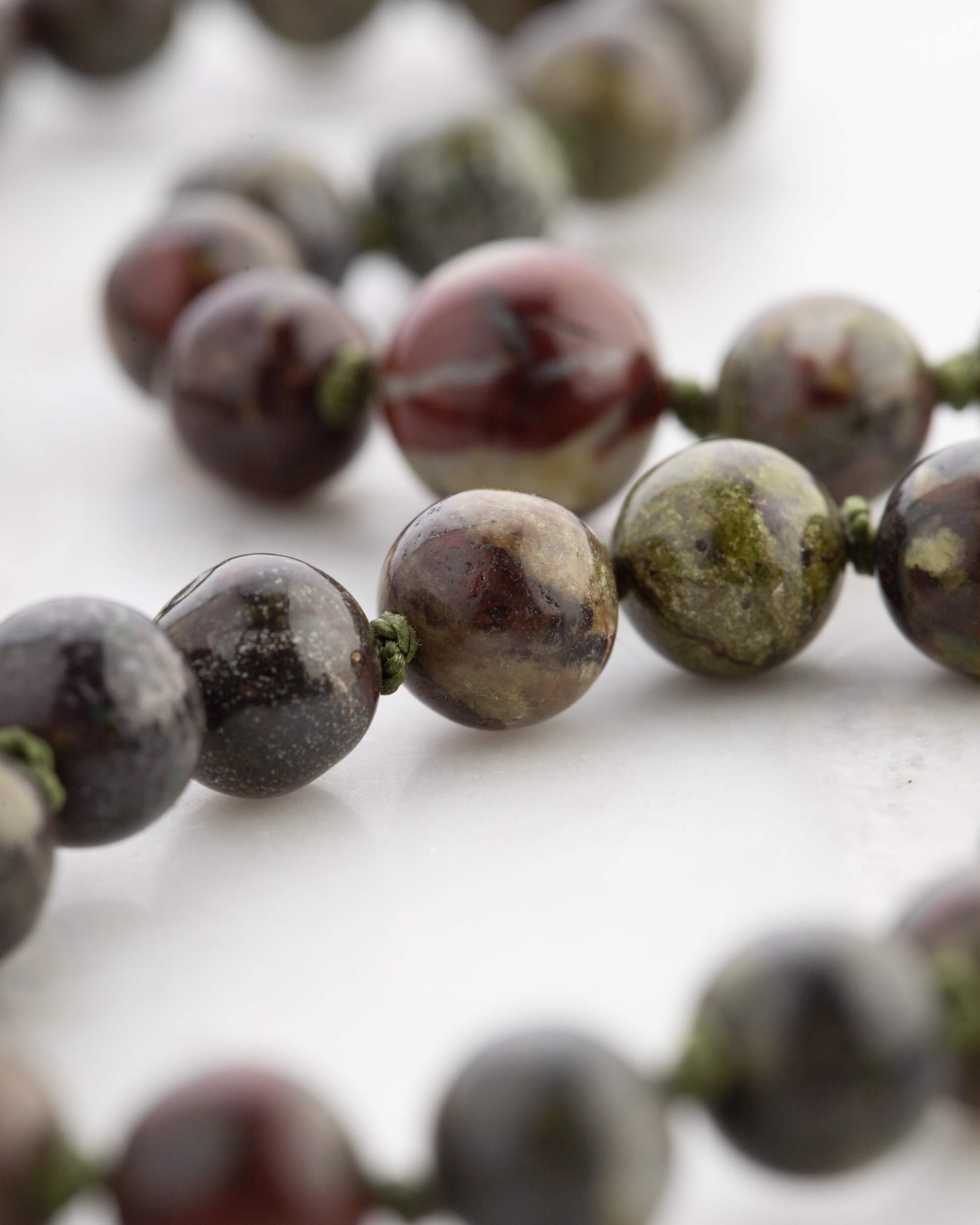 Codificador Doble Jaspe Sangre de Dragón 90 Cuentas - Poder Digno (Agesta)