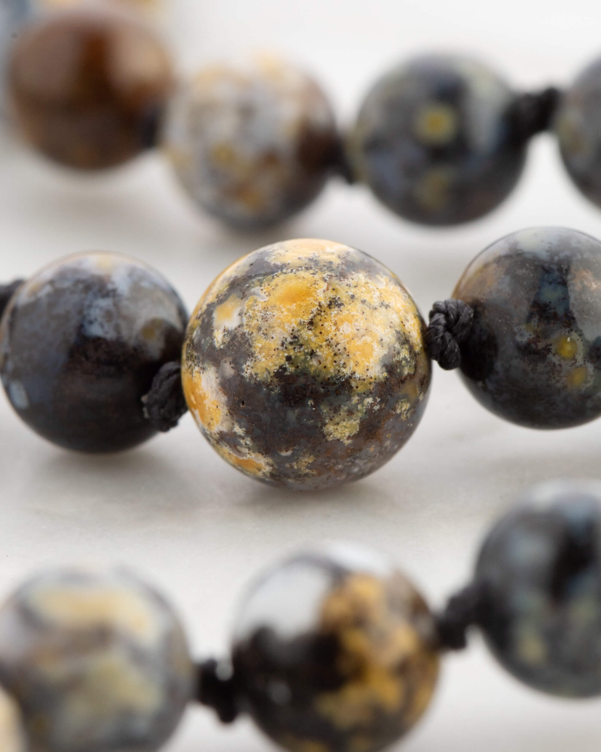 Codificador Doble Jaspe Oceánico Amarillo 90 Cuentas - Arraigo Luminoso (Agesta)