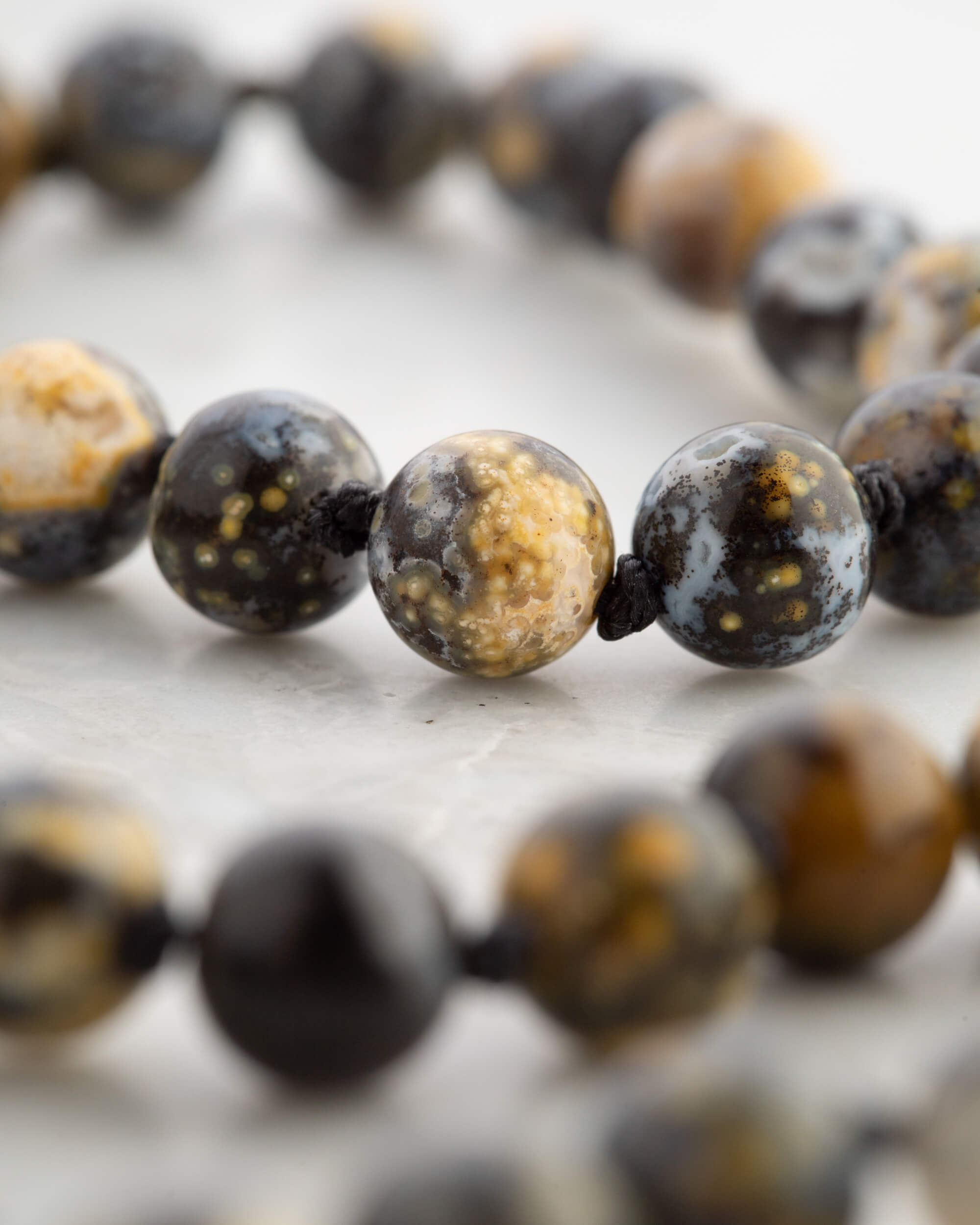 Codificador Doble Jaspe Oceánico Amarillo 90 Cuentas - Arraigo Luminoso (Agesta)