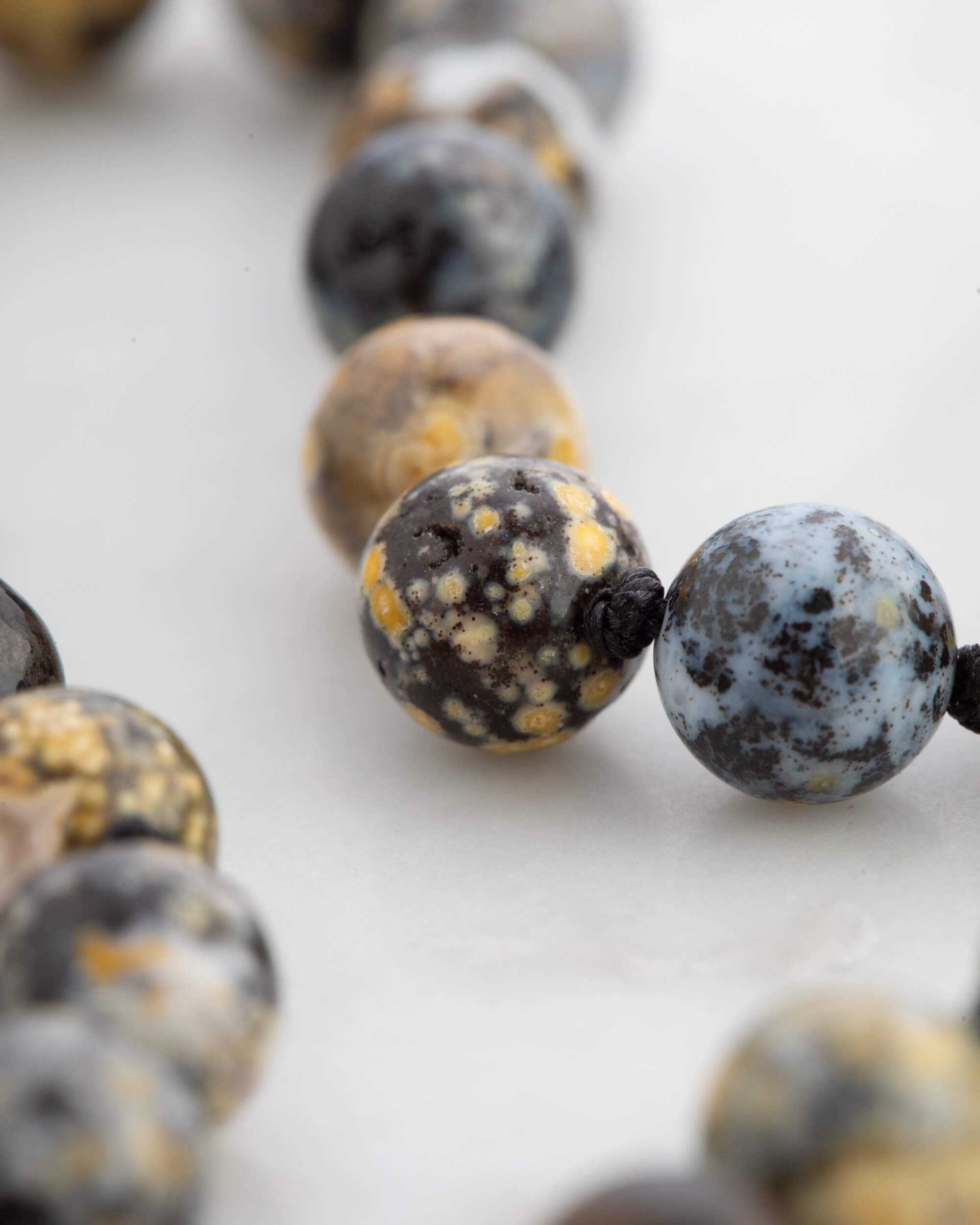 Codificador Doble Jaspe Oceánico Amarillo 90 Cuentas - Arraigo Luminoso (Agesta)