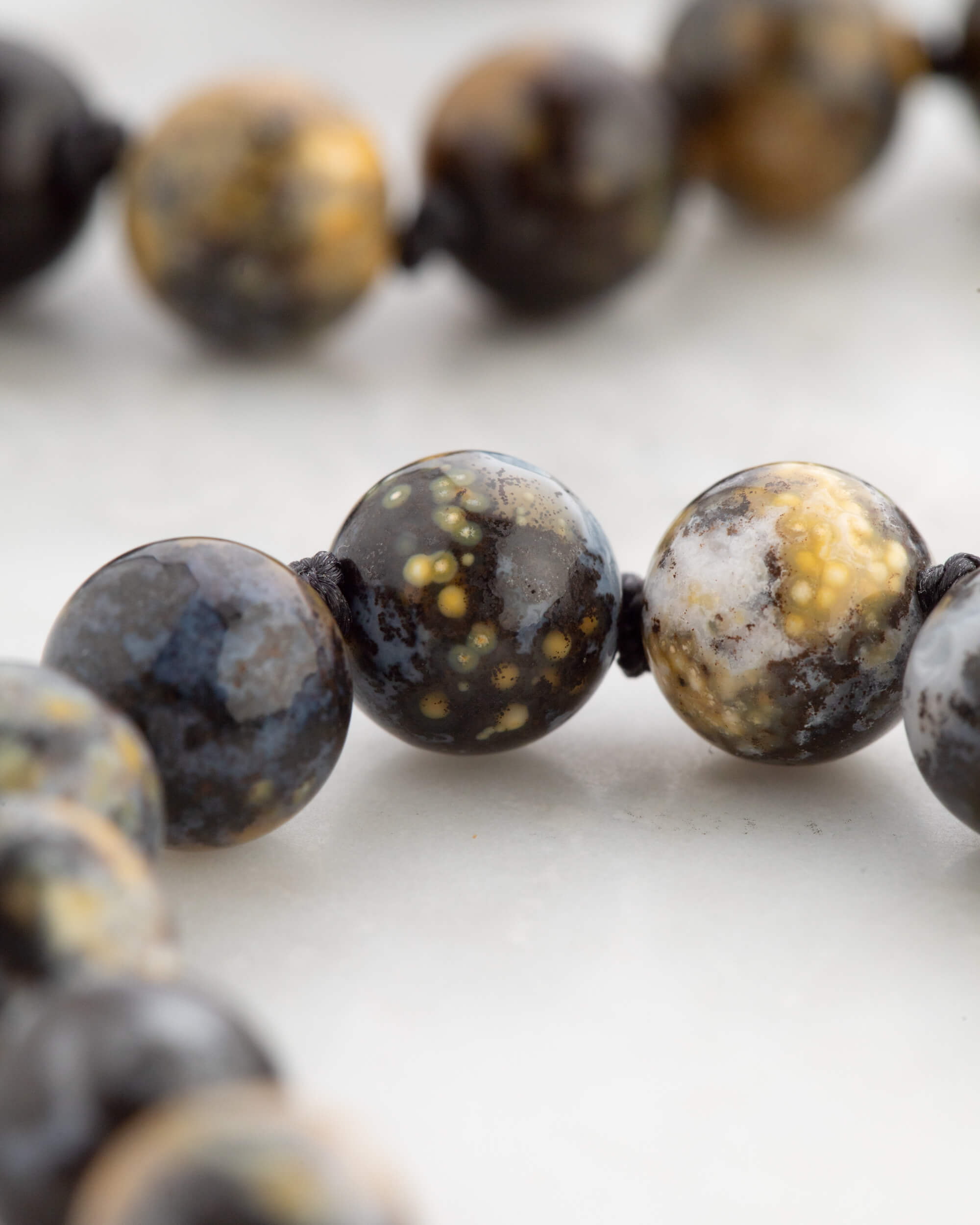 Codificador Doble Jaspe Oceánico Amarillo 90 Cuentas - Arraigo Luminoso (Agesta)