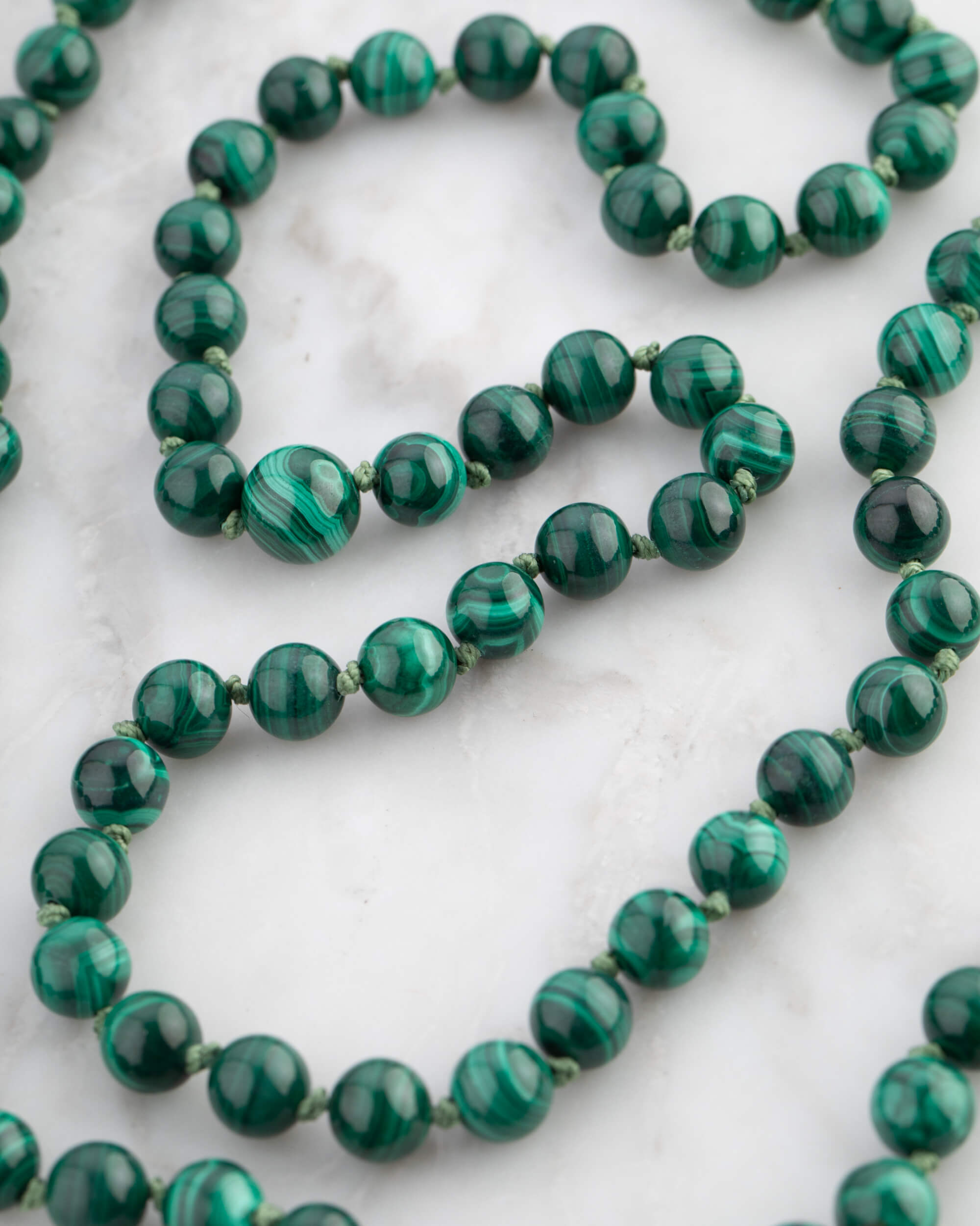 Codificador Doble Malaquita 90 Cuentas - Fuerza y Transformación (Agesta)