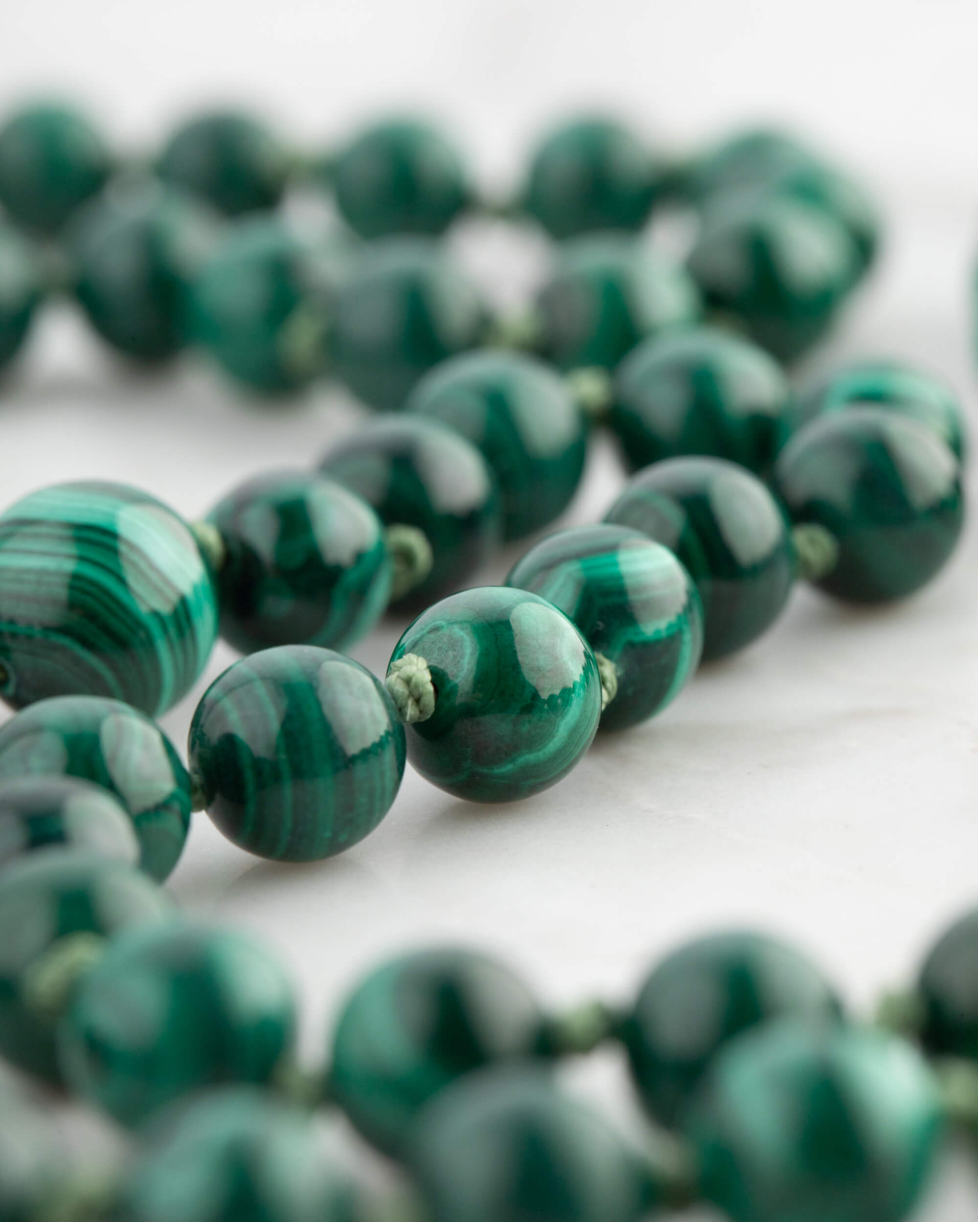 Codificador Doble Malaquita 90 Cuentas - Fuerza y Transformación (Agesta)