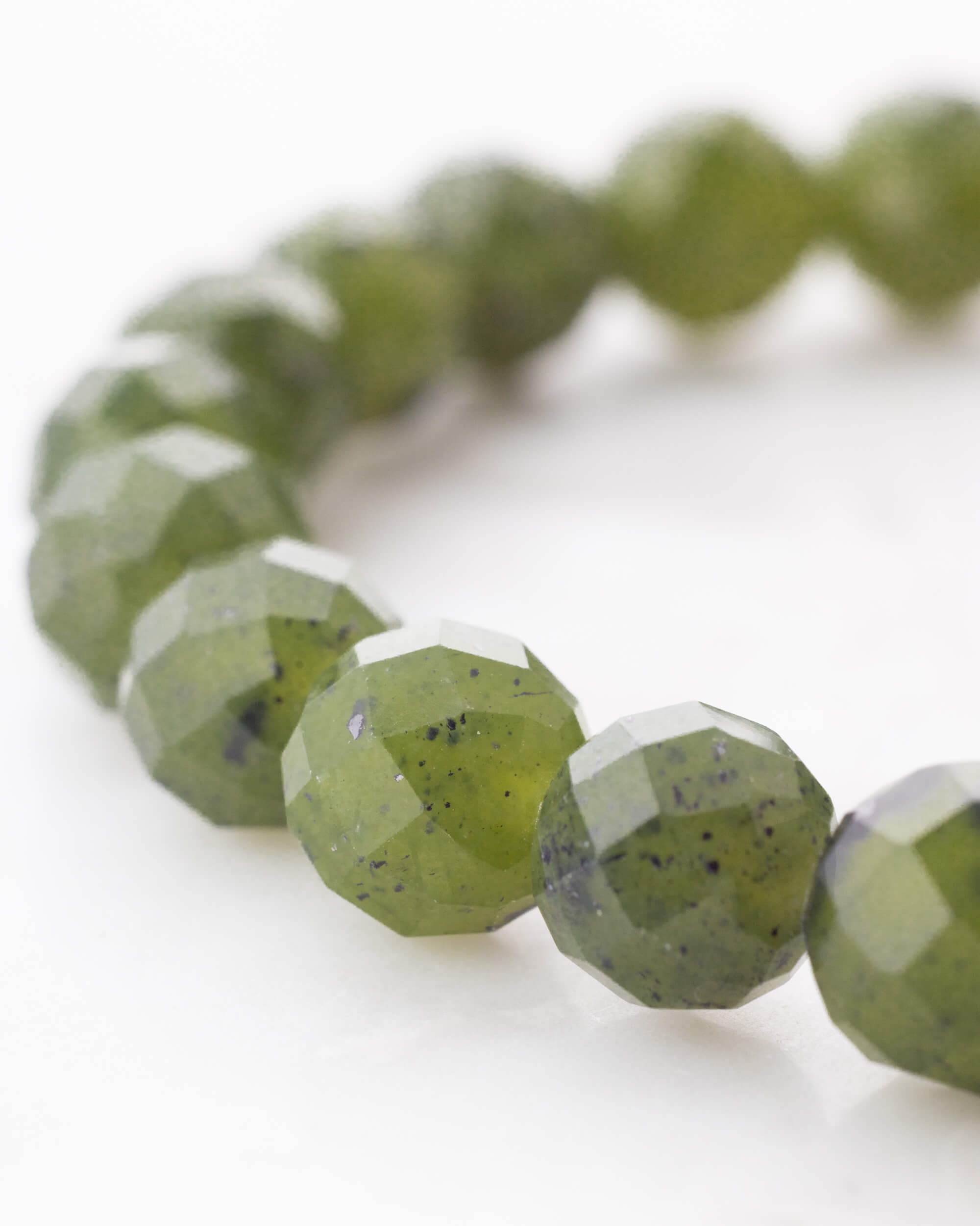 Pulsera de Jade Verde (8 mm Facetada)