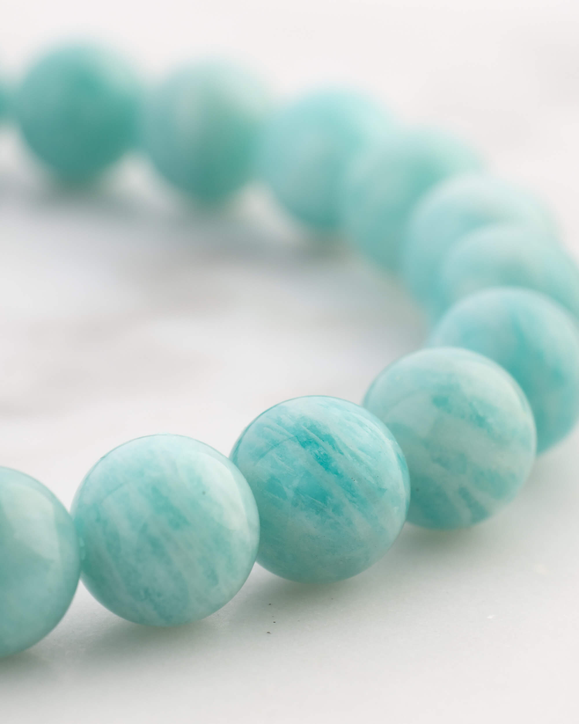 Pulsera de Amazonita Aqua 8 mm - Comunicación Honesta