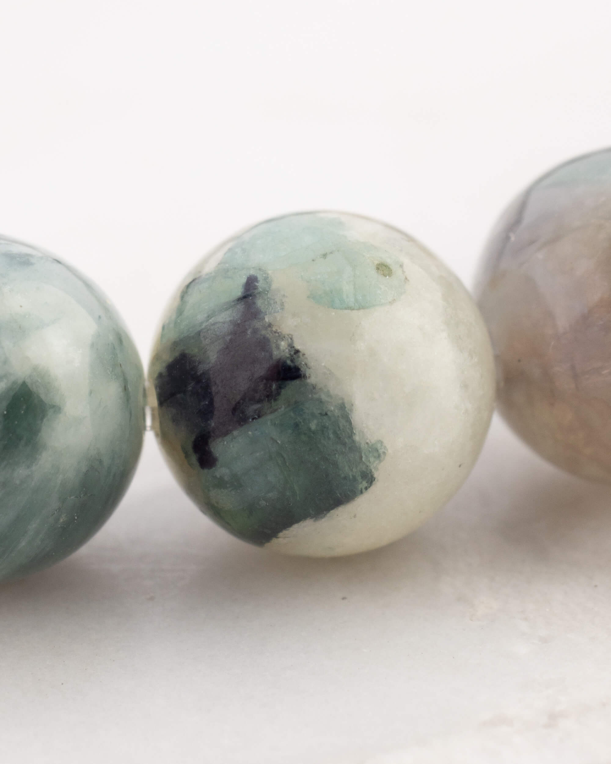 Pulsera de Turmalina Multicolor 8 mm - Corazón Enraizado (Degradado)