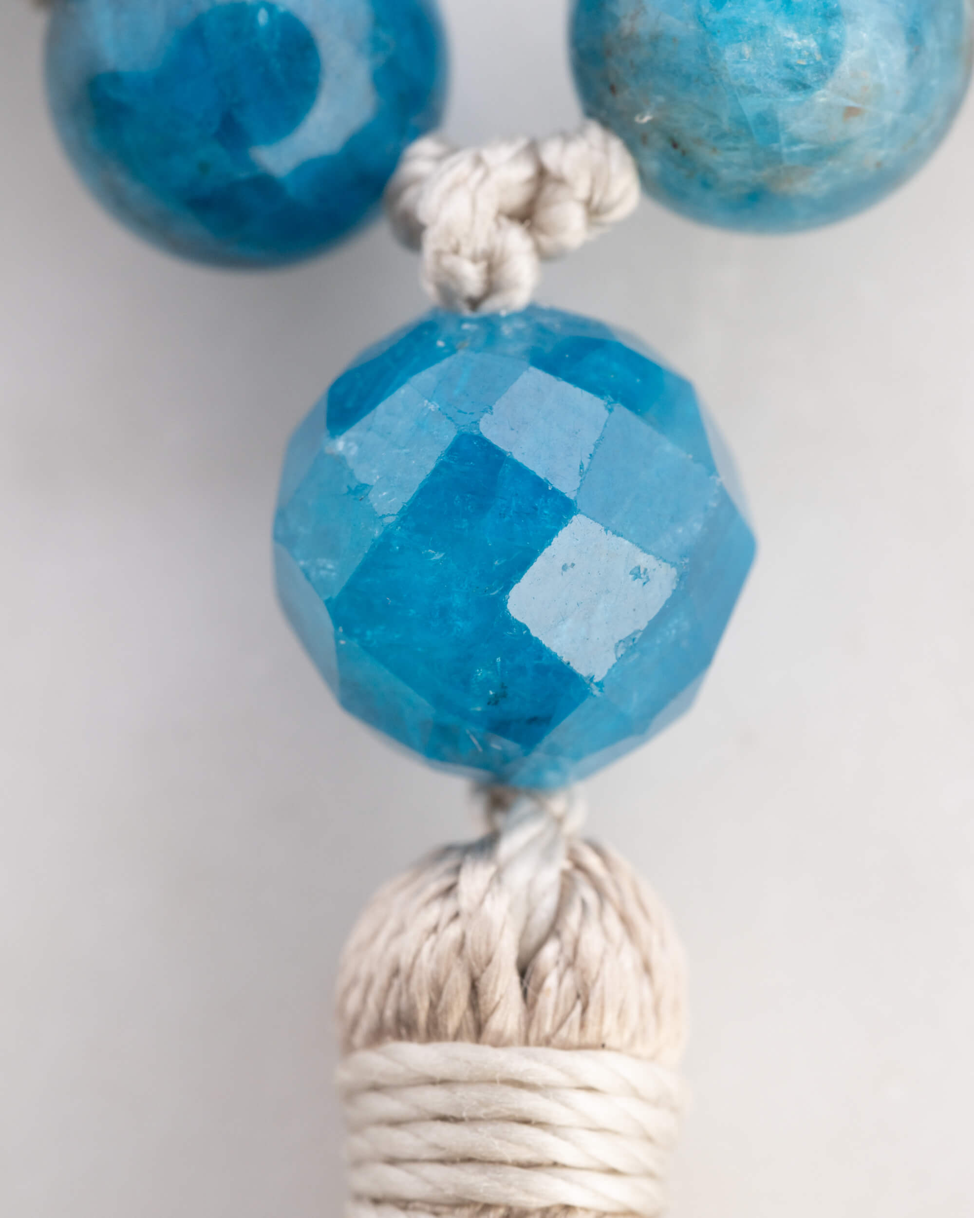 Japa Mala de Apatita Azul (8 mm)