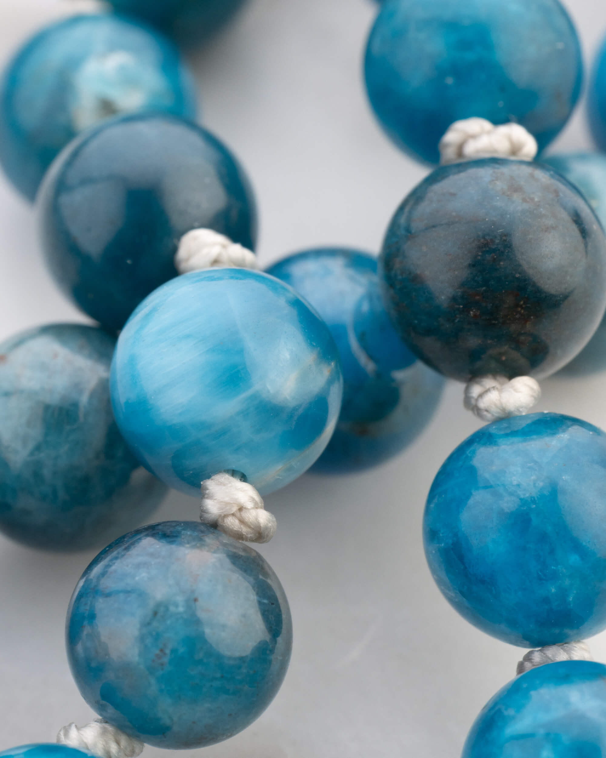 Japa Mala de Apatita Azul (8 mm)