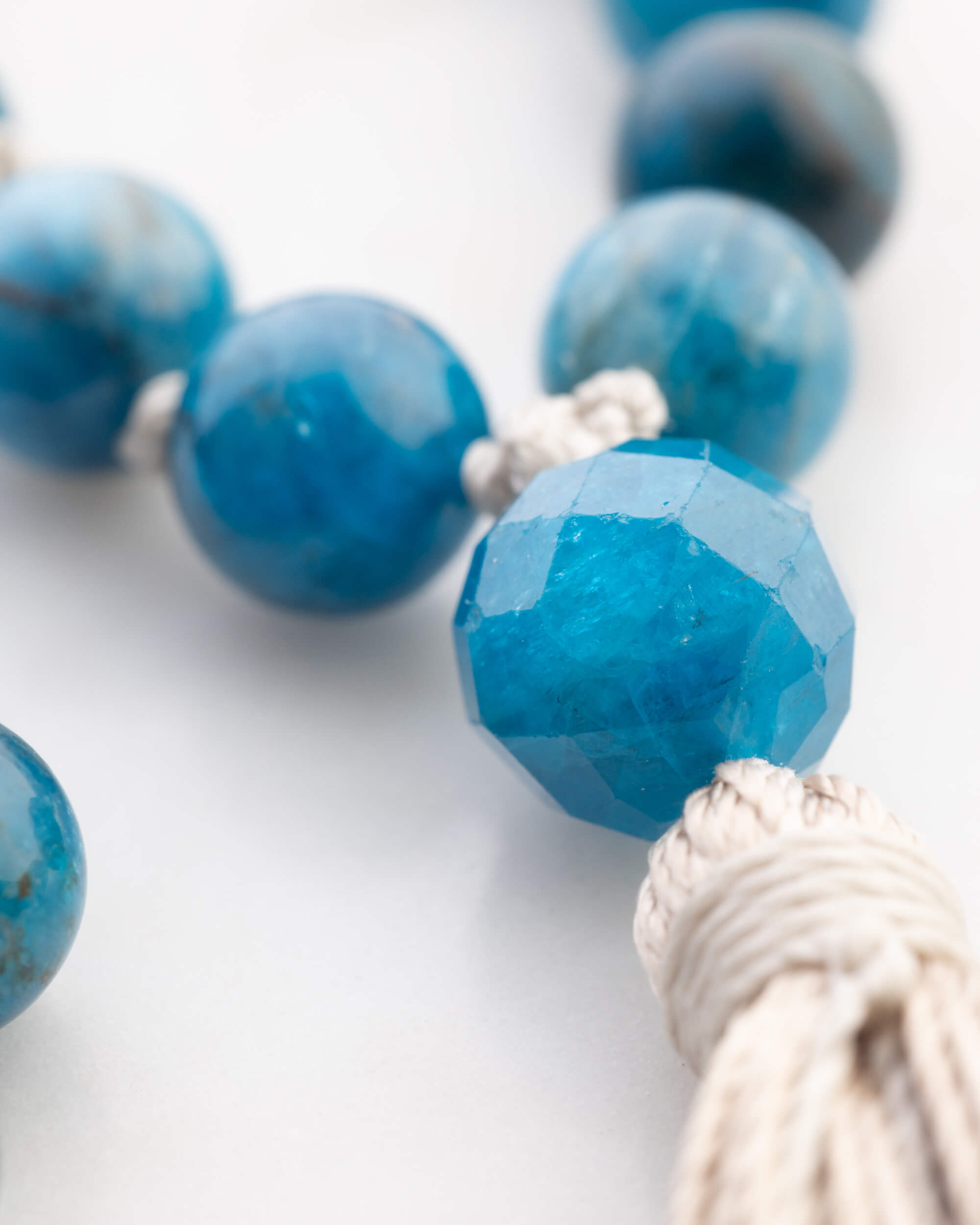 Japa Mala de Apatita Azul (8 mm)