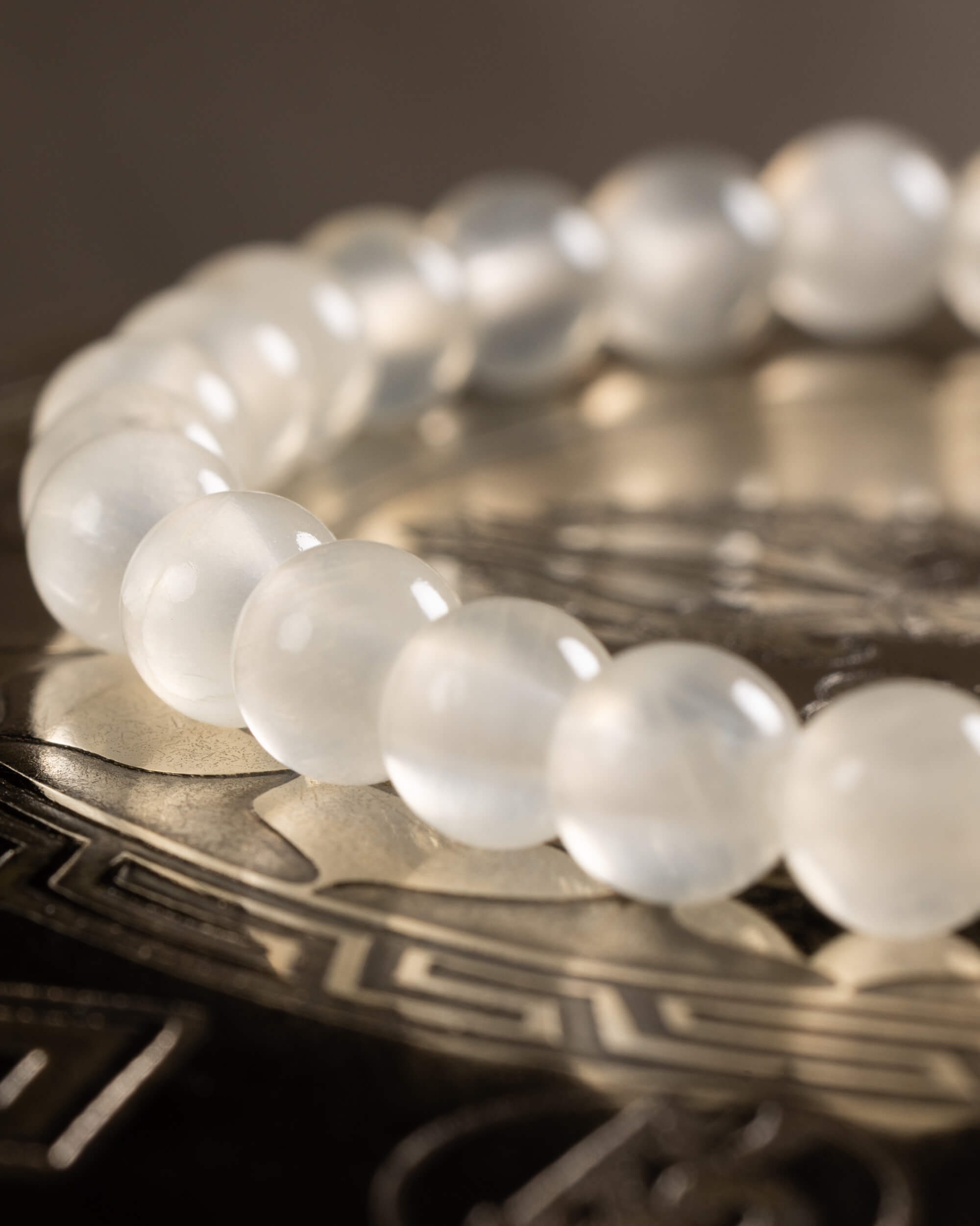 Pulsera de Selenita 6 mm - Paz Mental y Eje Luminoso