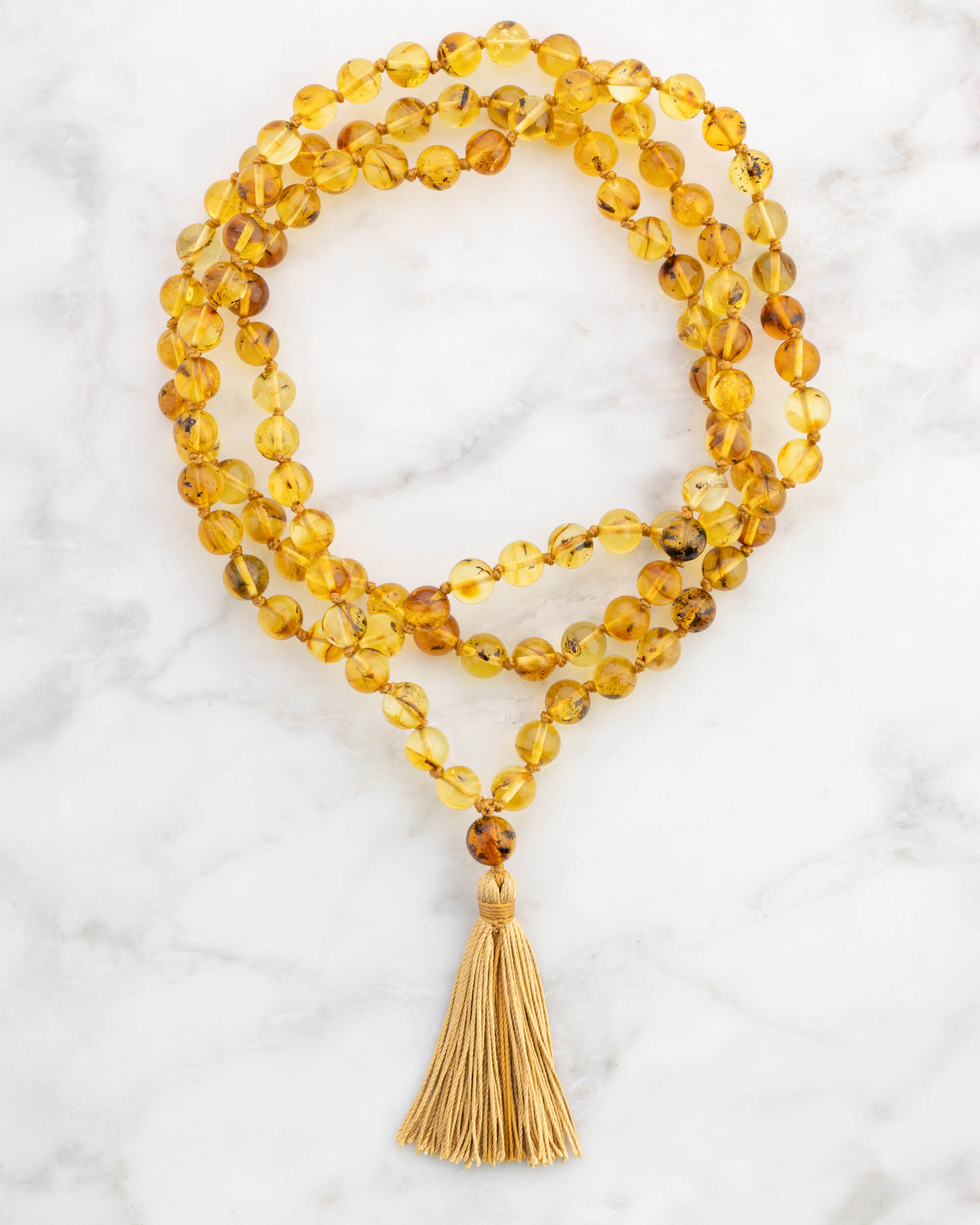 Japa Mala de Ámbar con Insectos (Pieza Única)