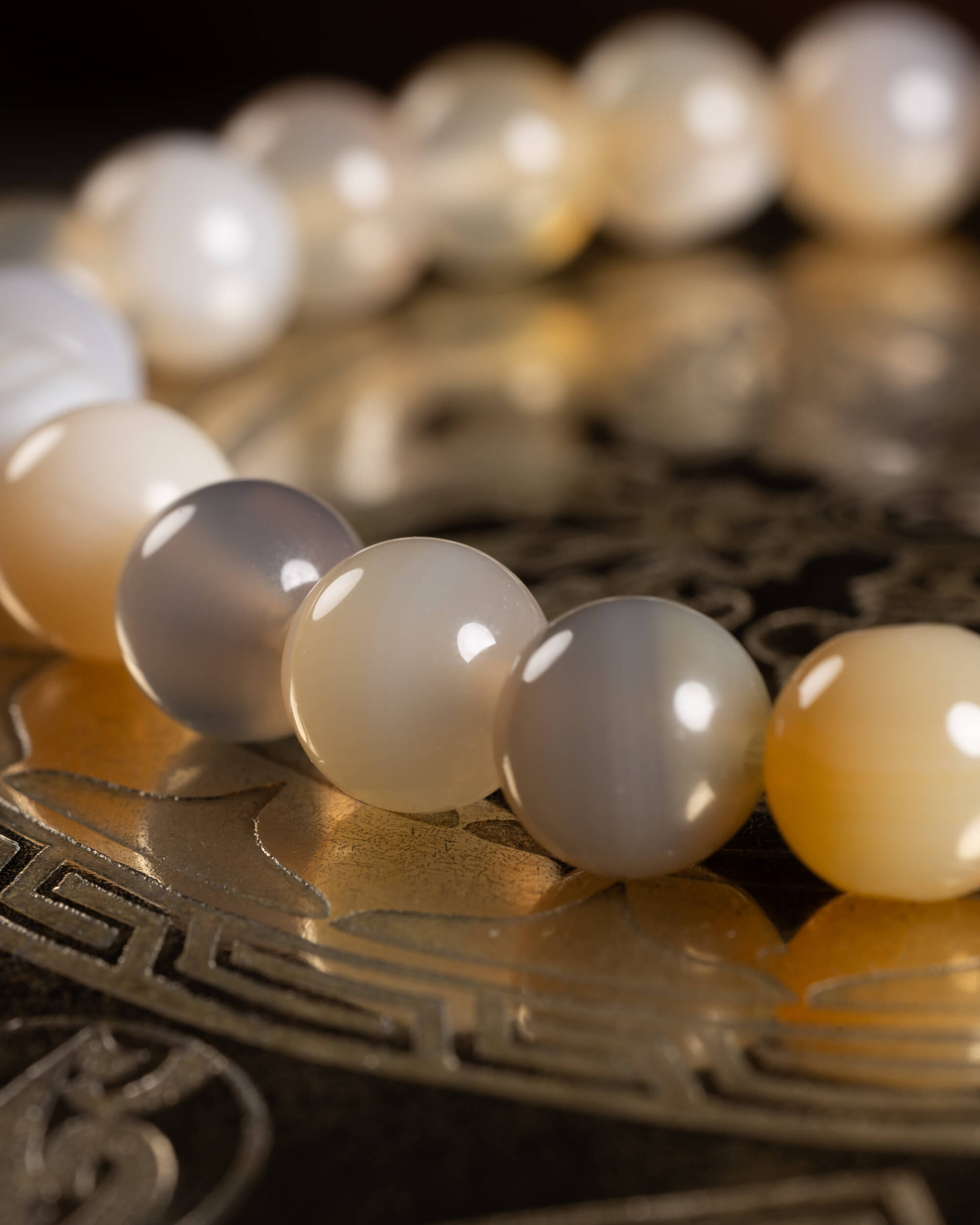 Pulsera de Ágata Gris 8 mm - Calma Mental y Neutralidad (Pausa Lúcida)