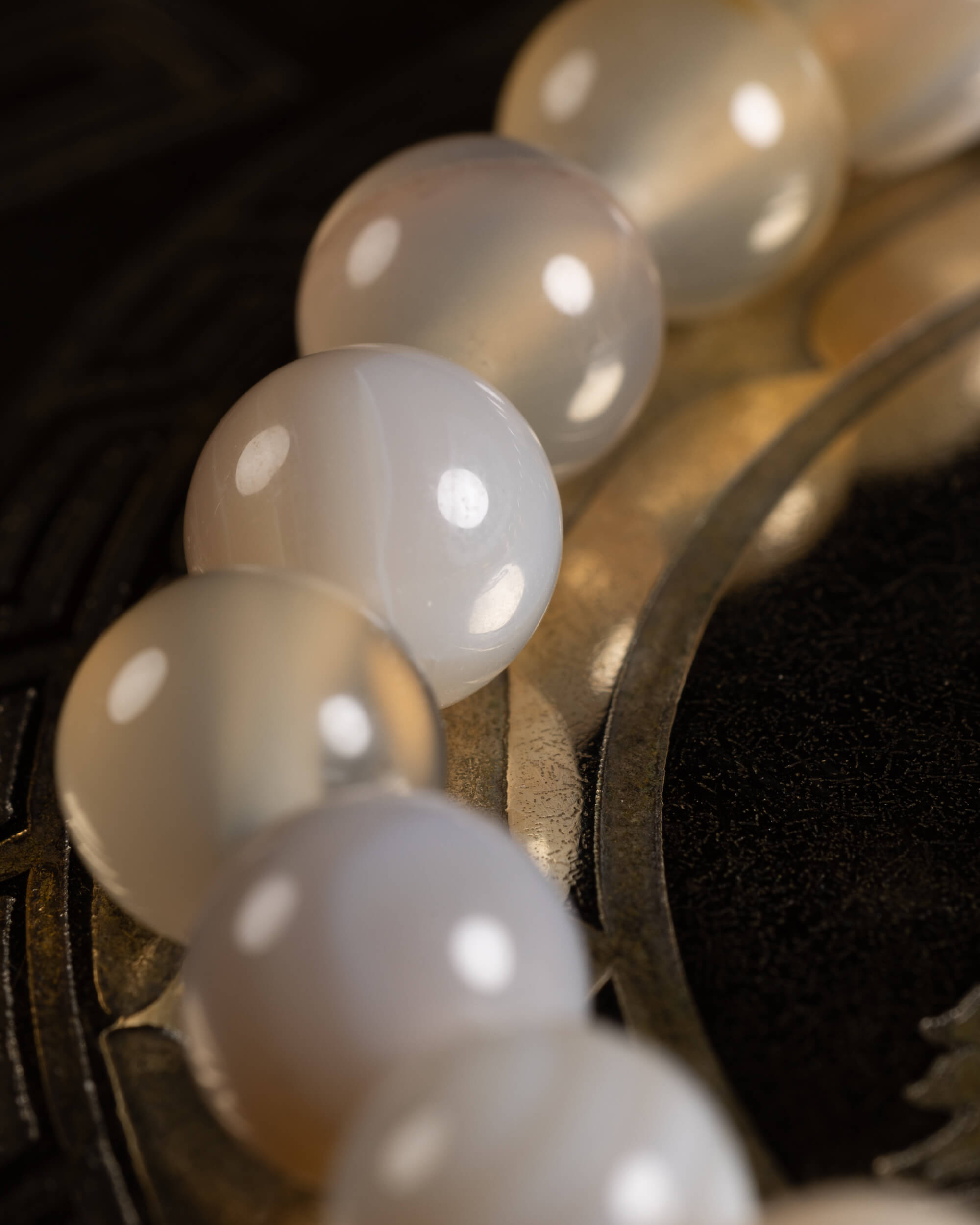 Pulsera de Ágata Gris 8 mm - Calma Mental y Neutralidad (Pausa Lúcida)