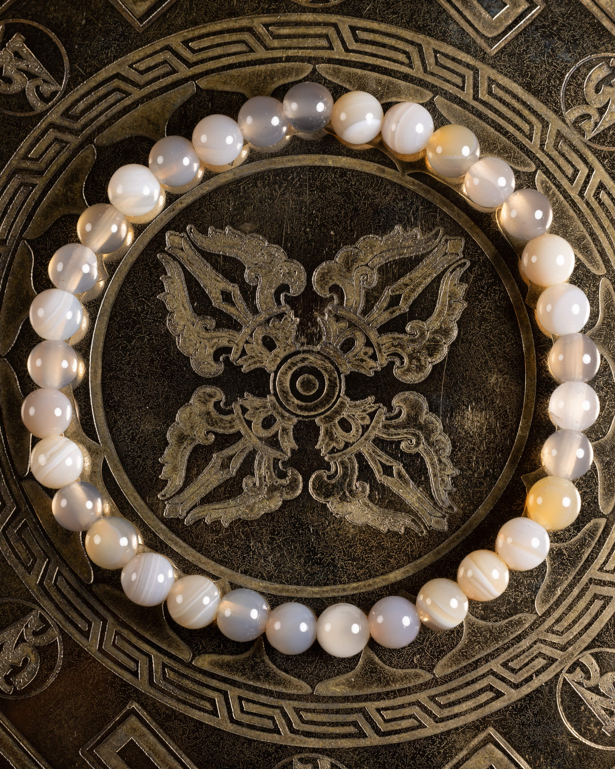 Pulsera de Ágata Gris 6 mm - Calma y Presencia Suave