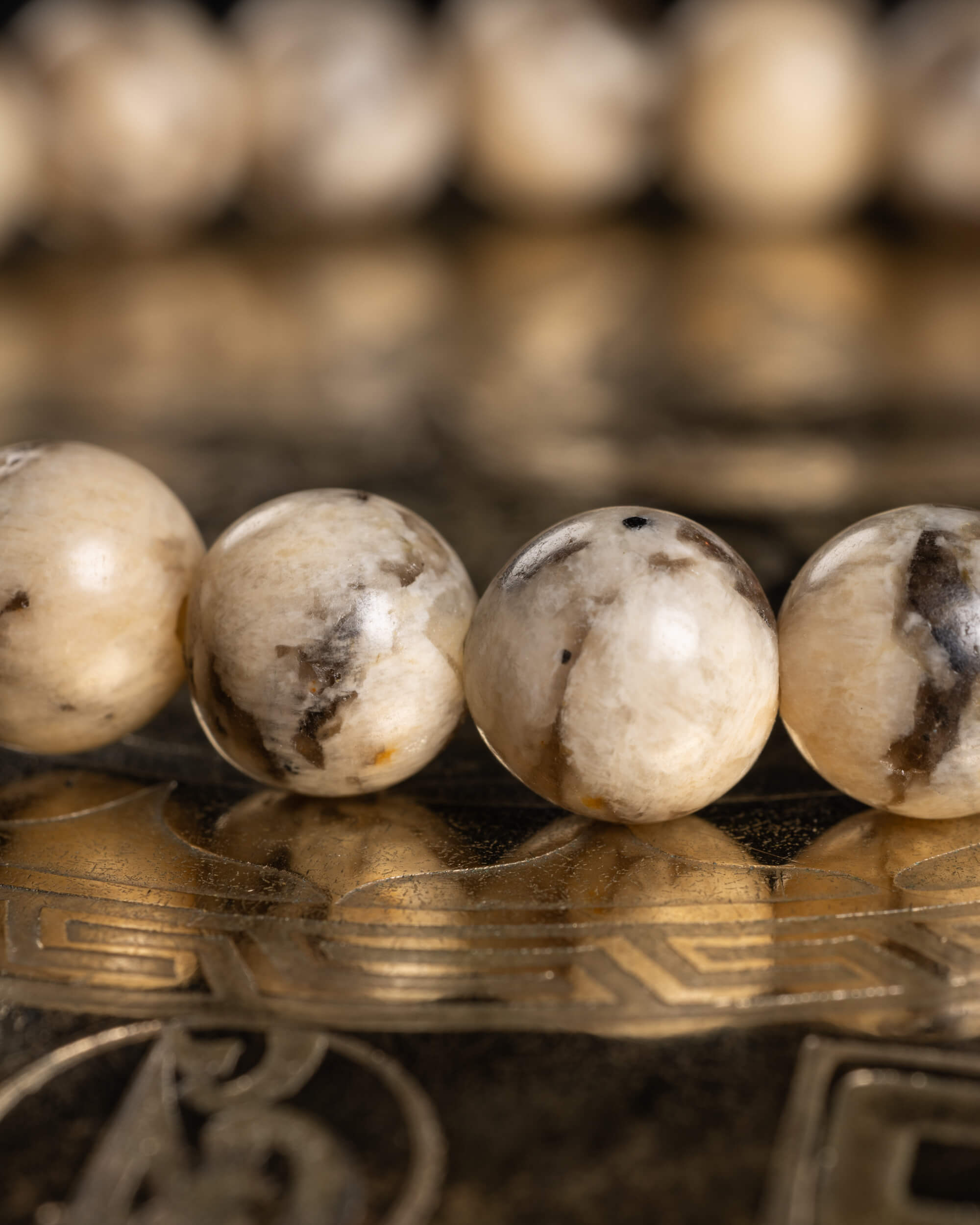 Pulsera de Jaspe Feldespato 8 mm - Estructura y Claridad