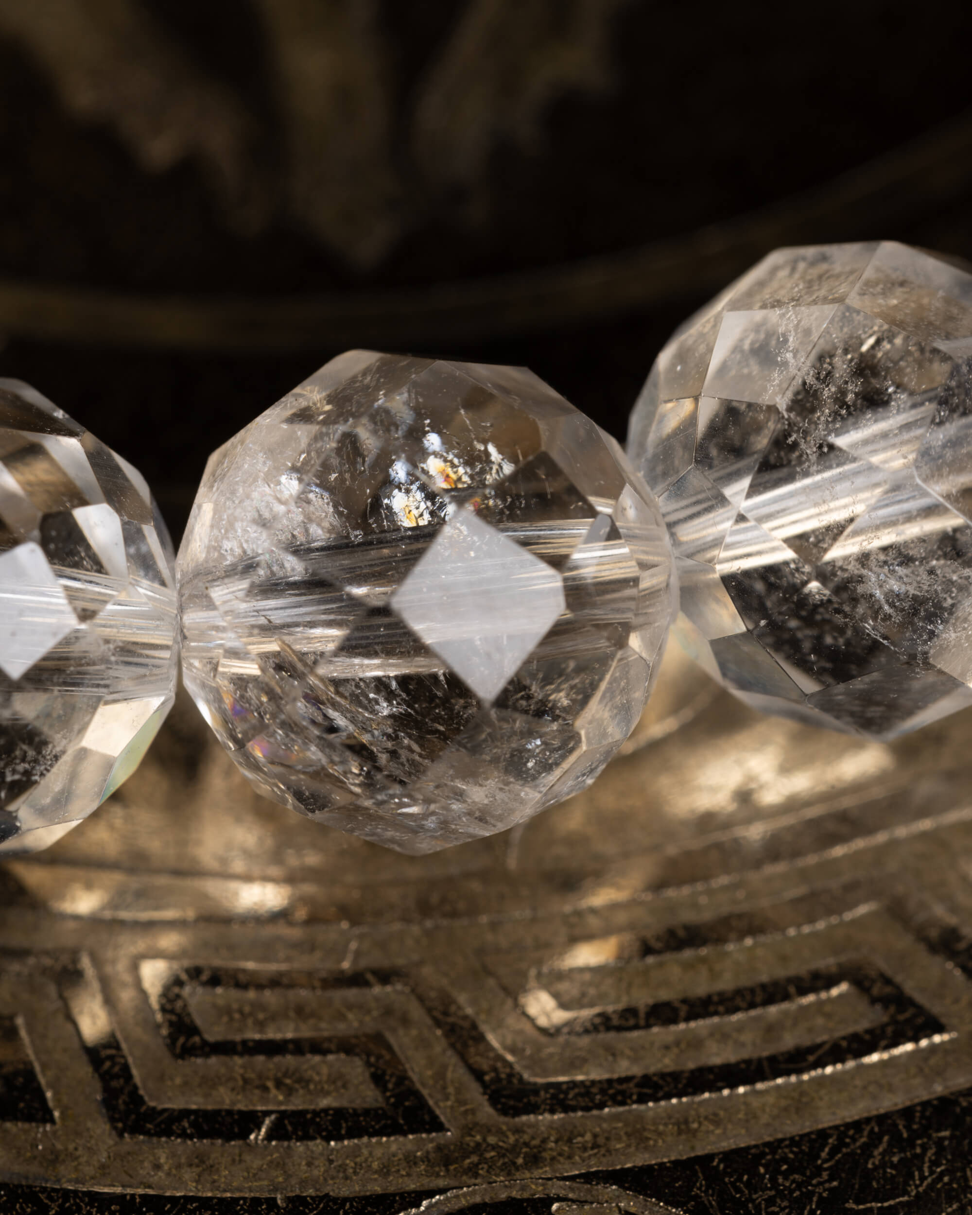 Pulsera de Cuarzo Transparente Facetada 10 mm - Claridad y Pureza Radiante