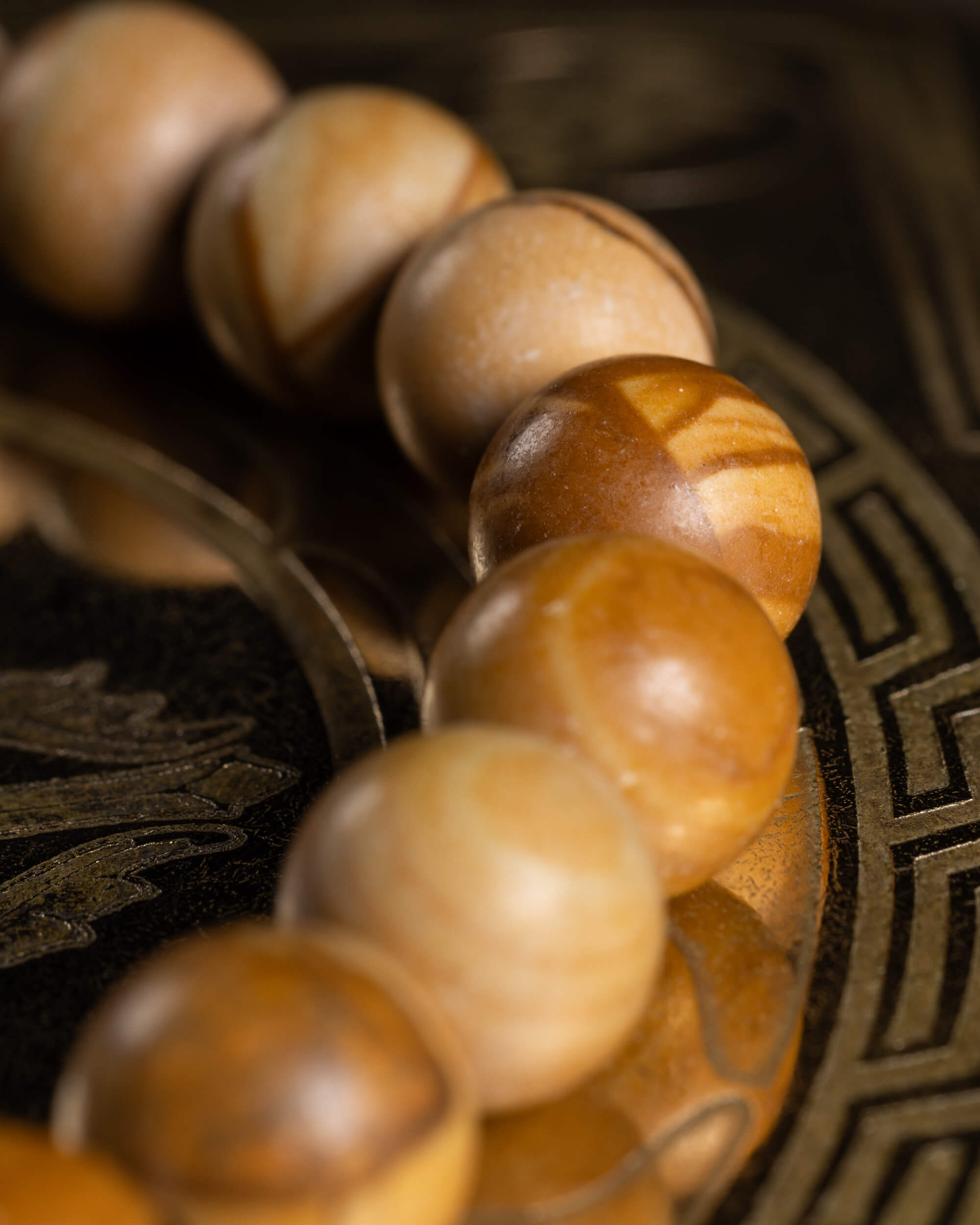 Pulsera de Jaspe Madera 8 mm - Presencia y Raíz Serena