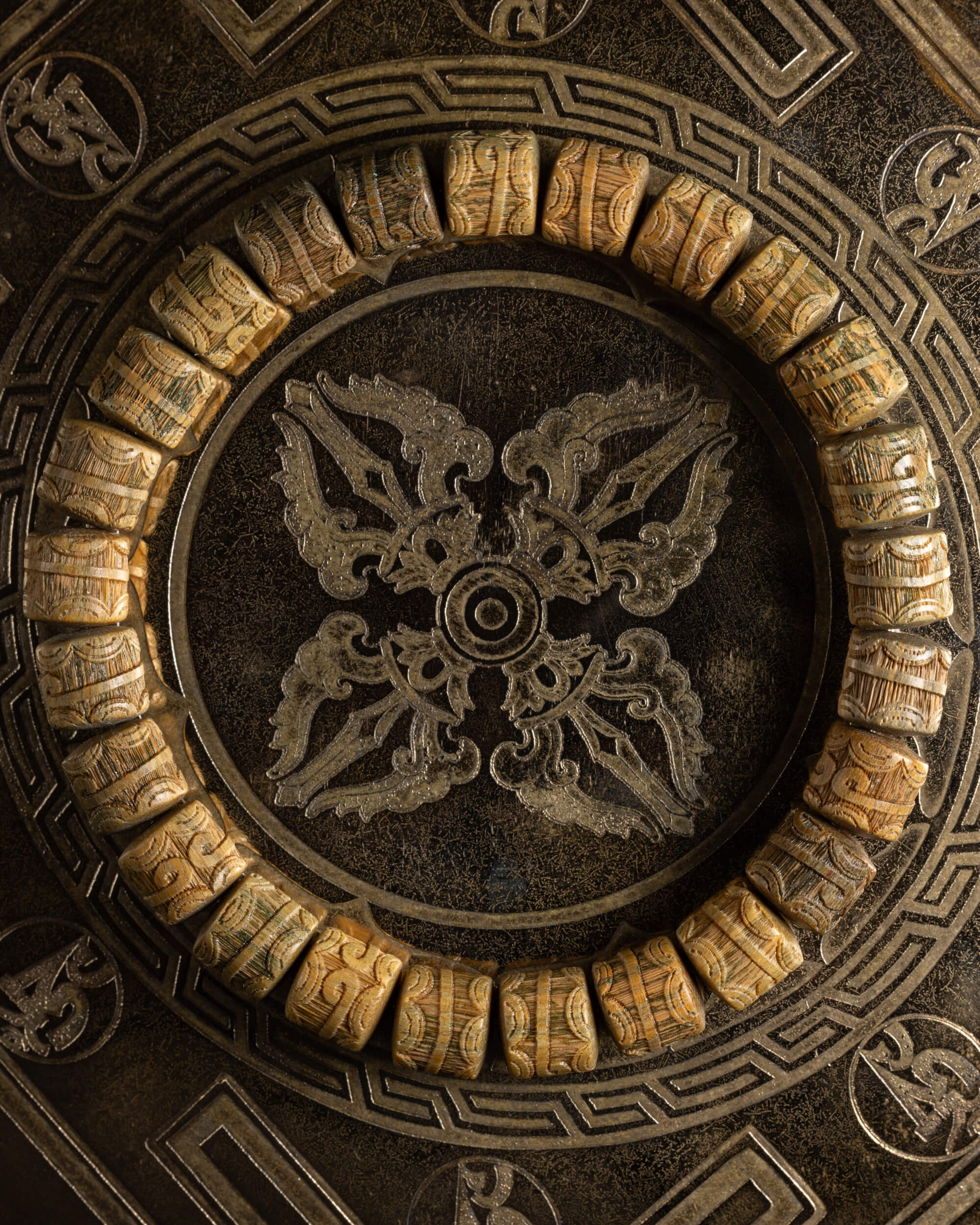 Pulsera de Madera de Sándalo Cilindros 8 mm - Fluidez y Presencia