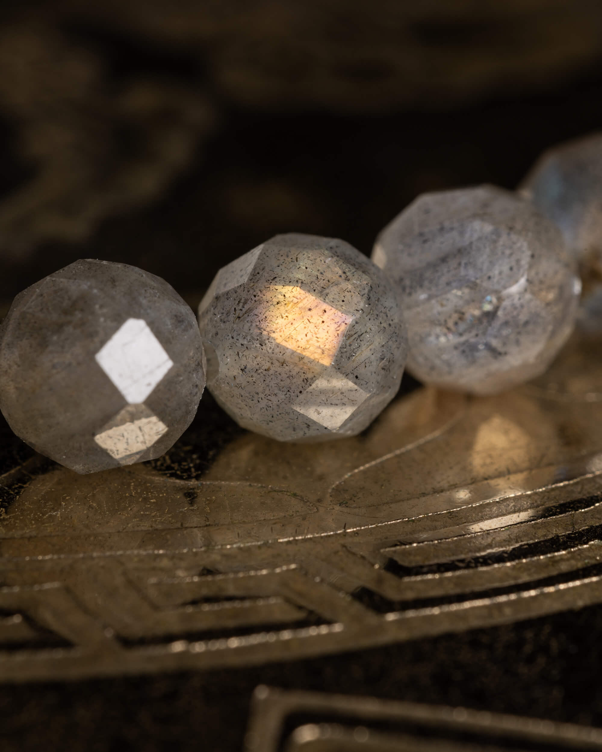 Pulsera de Labradorita Facetada 6 mm - Intuición Clara y Magia