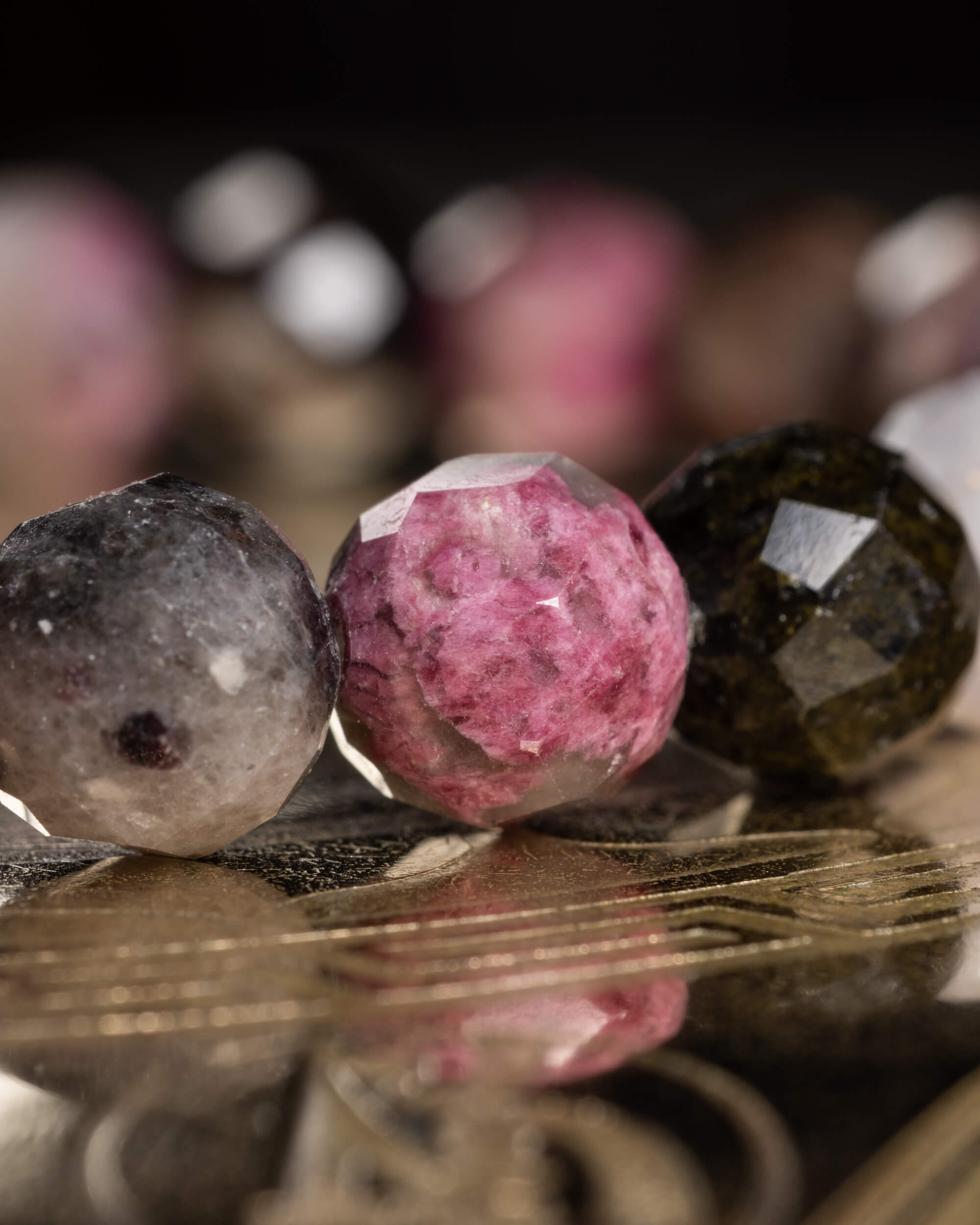 Pulsera de Turmalina Multicolor Facetada 8 mm - Corazón Protegido y Radiante