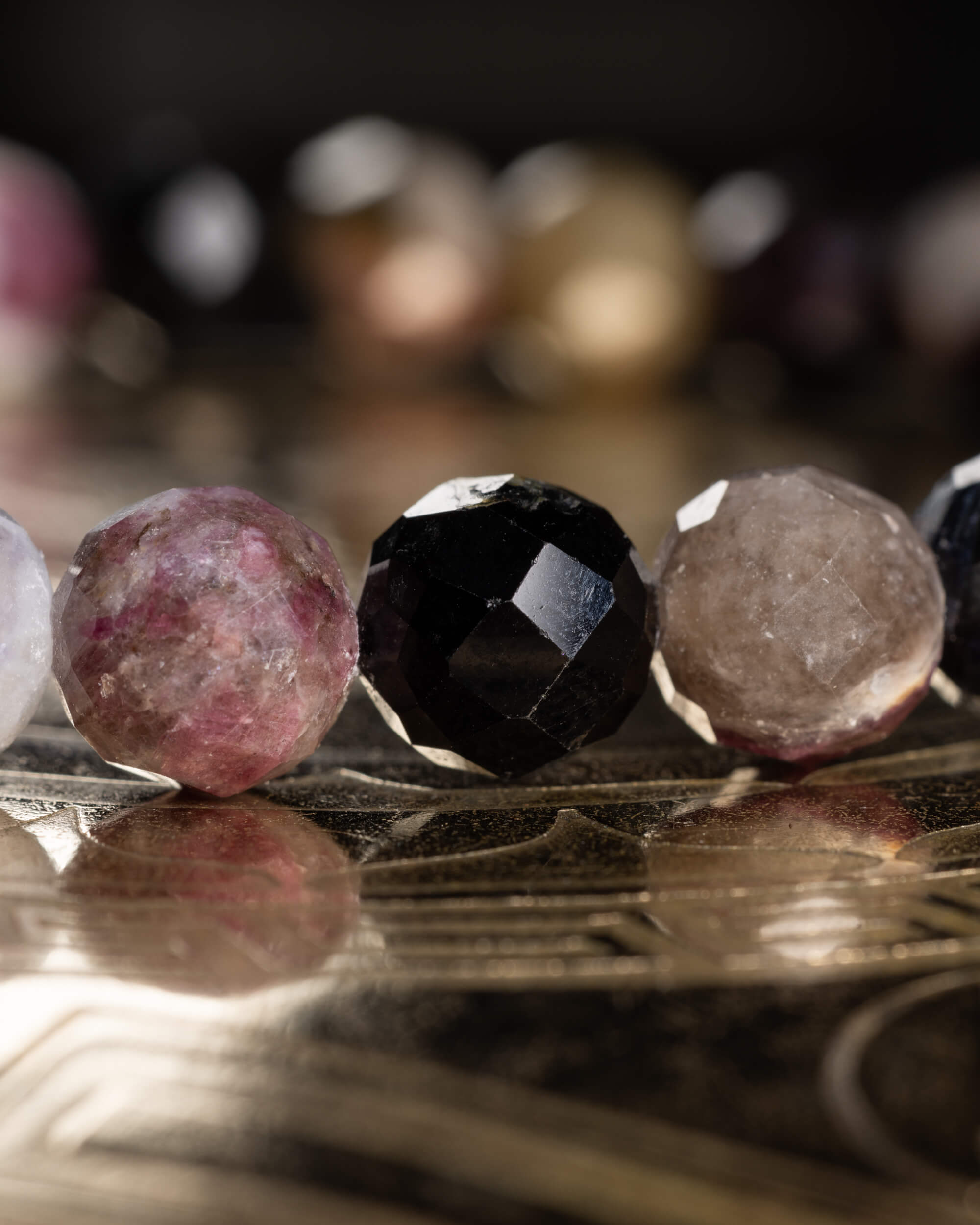 Pulsera de Turmalina Multicolor Facetada 8 mm - Corazón Protegido y Radiante