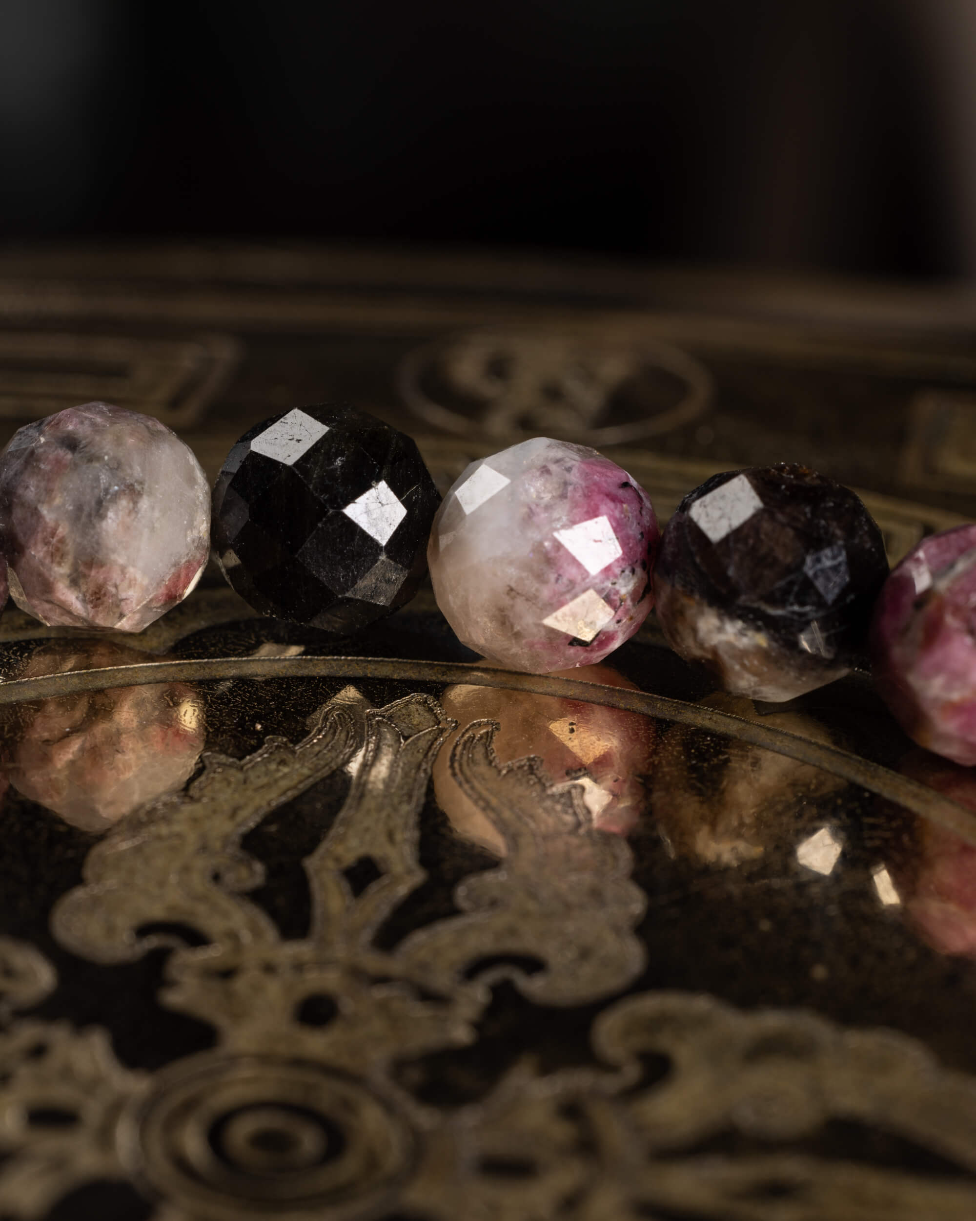 Pulsera de Turmalina Multicolor Facetada 8 mm - Corazón Protegido y Radiante