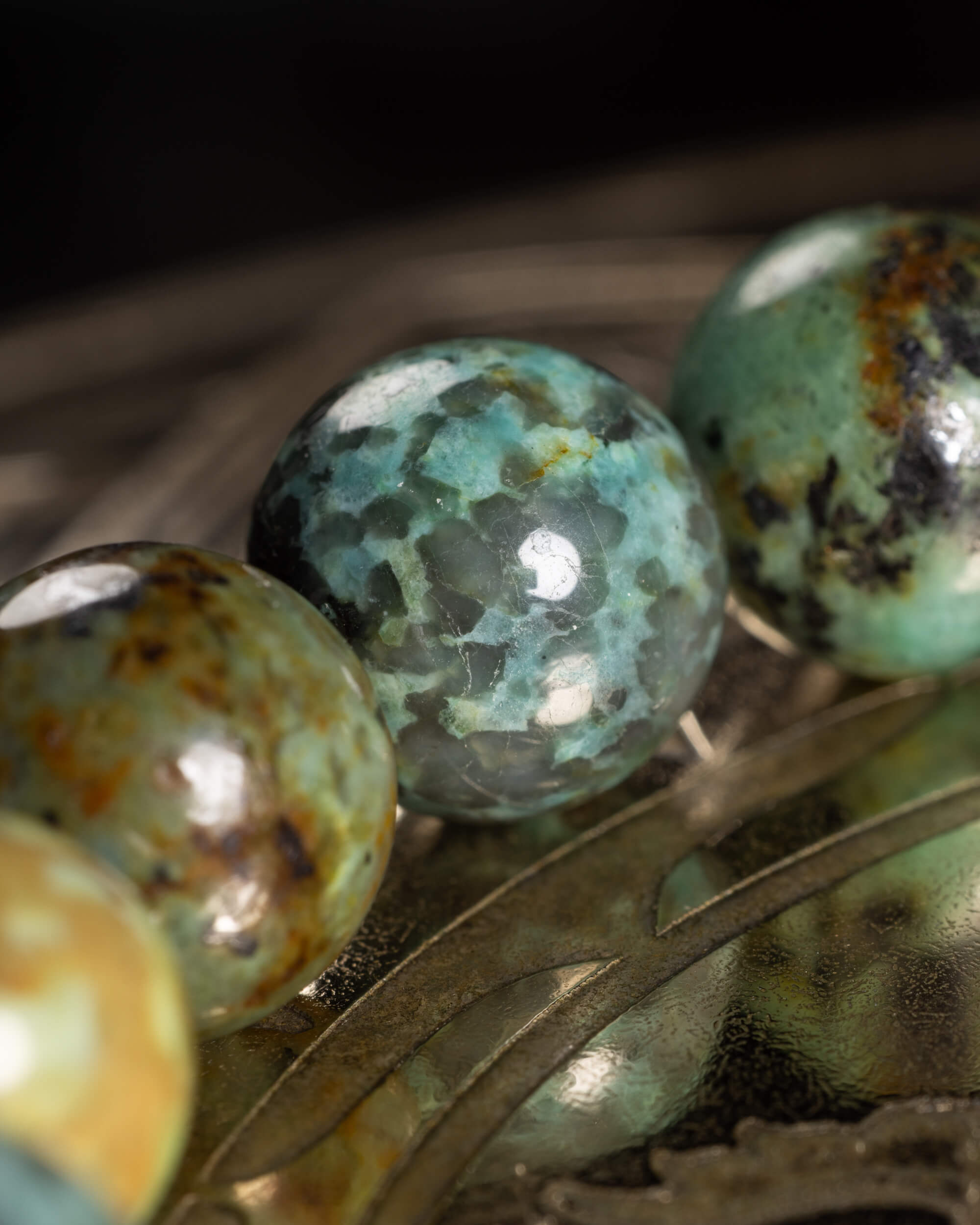 Pulsera de Turquesa Africana 10 mm - Expresión Plena y Serenidad