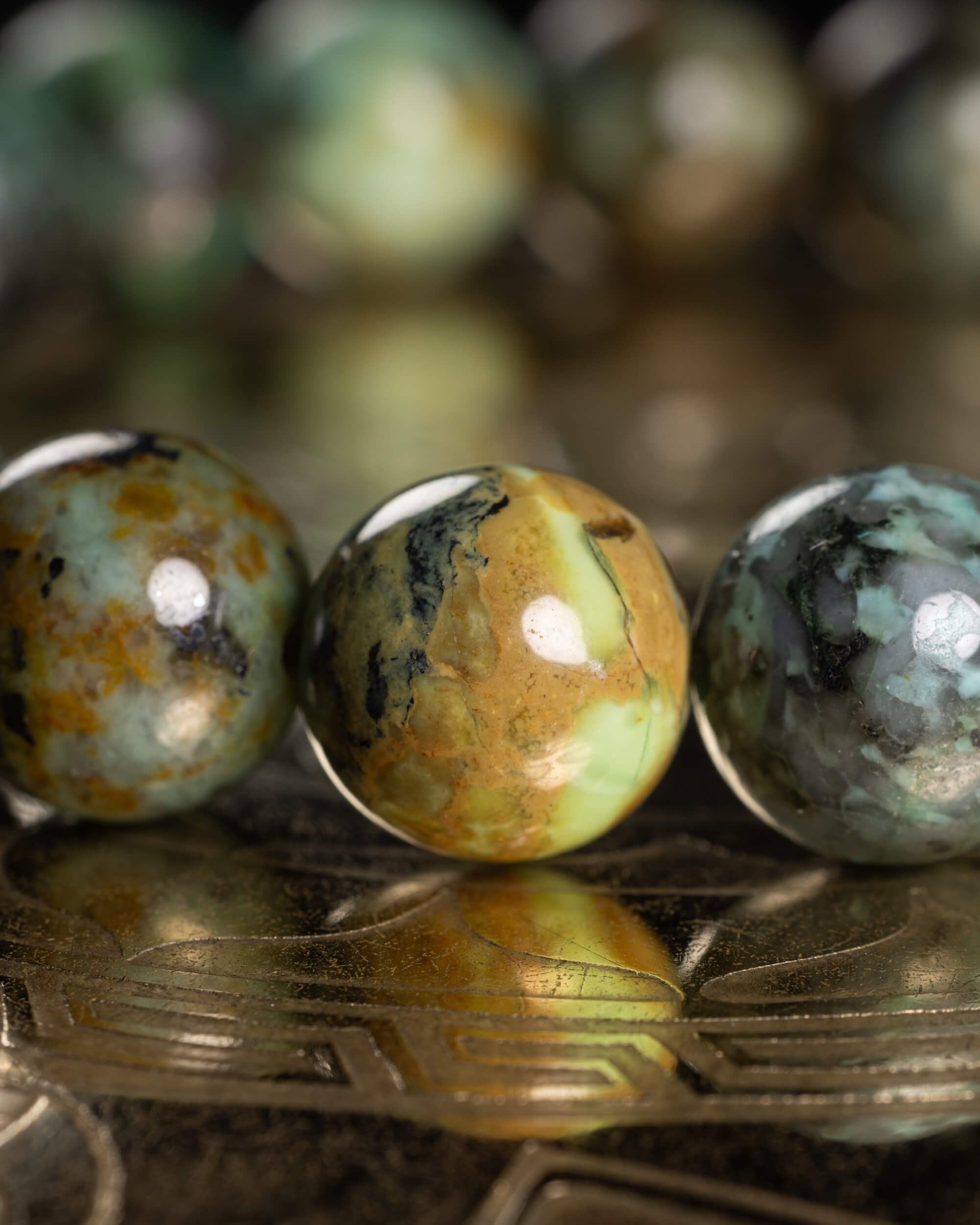 Pulsera de Turquesa Africana 10 mm - Expresión Plena y Serenidad